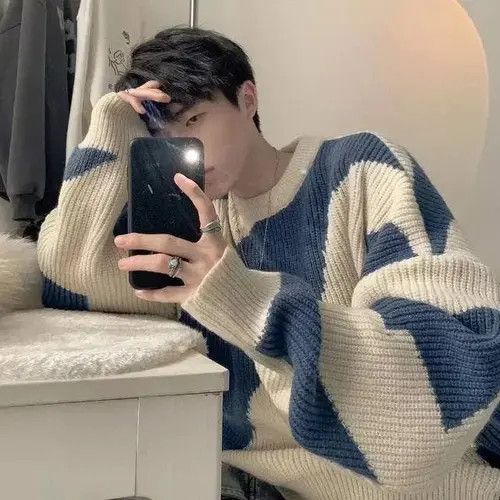image of Vintage Warm Men's Sweater In Beautiful Colors in Blue (Size Medium)