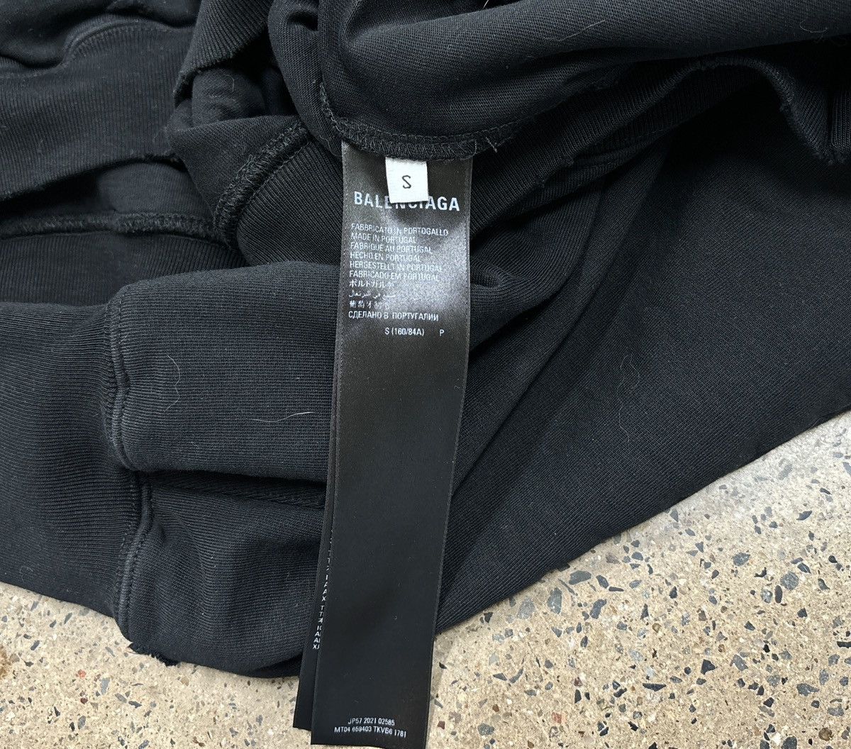 Balenciaga Balenciaga 22fw Destroyed Hoodie，size s（oversize） Size US S / EU 44-46 / 1 - 11 Thumbnail