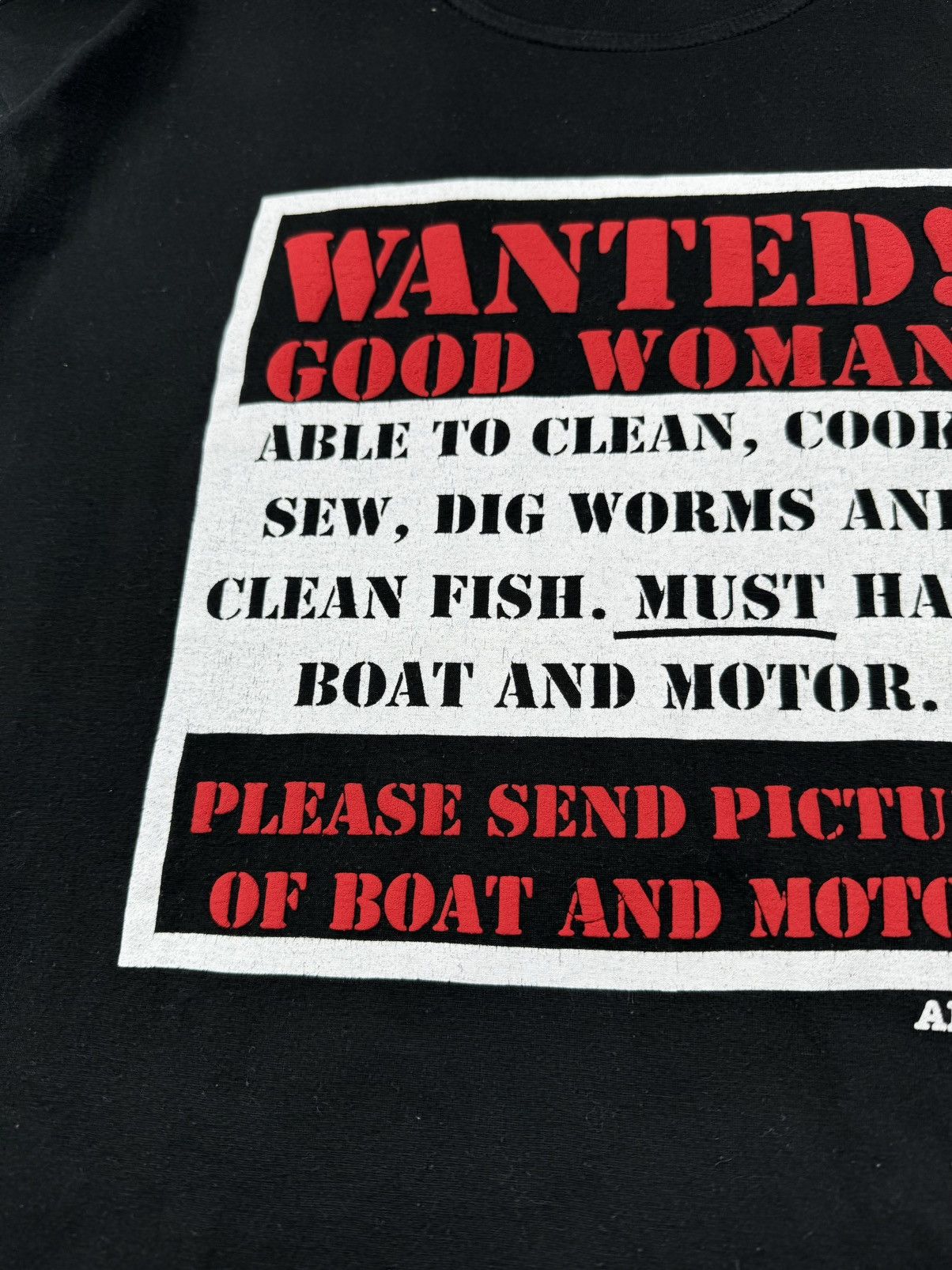 Other Vintage 90S Humor Joke Print Wanted Good Women Faded T Shirt Size US L / EU 52-54 / 3 - 8 Thumbnail