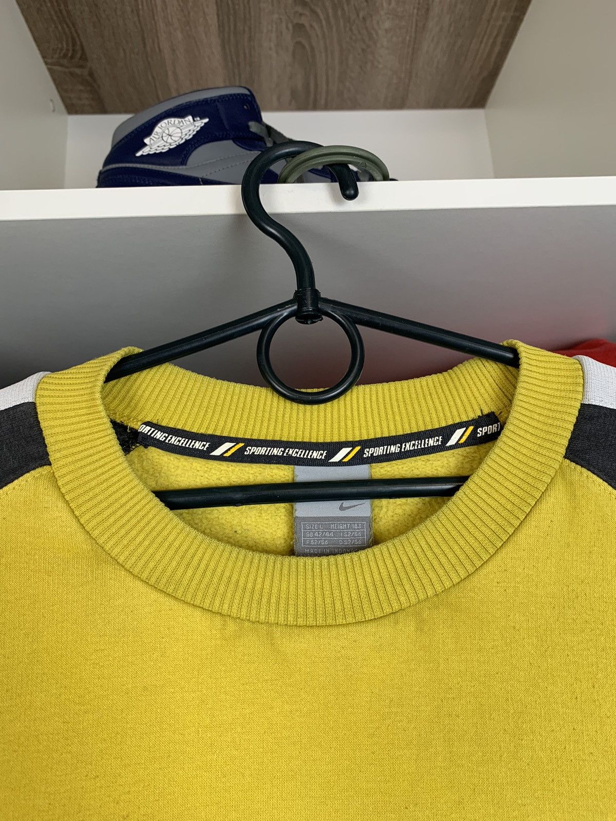 Vintage Vintage Nike Big Logo Sweatshirt Size US L / EU 52-54 / 3 - 4 Thumbnail