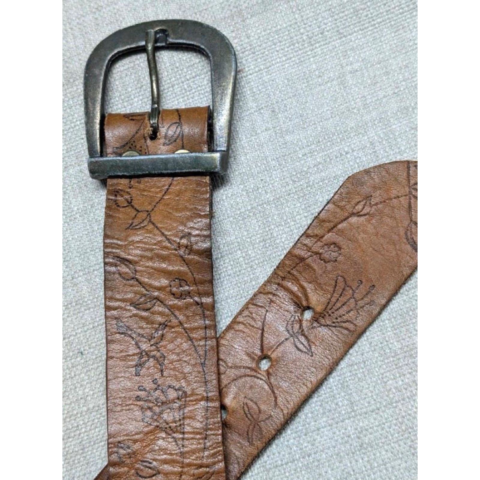 Vintage VINTAGE hippie western belt - 30 brown cowhide leather tooled belt Men Size 30 - 6 Thumbnail