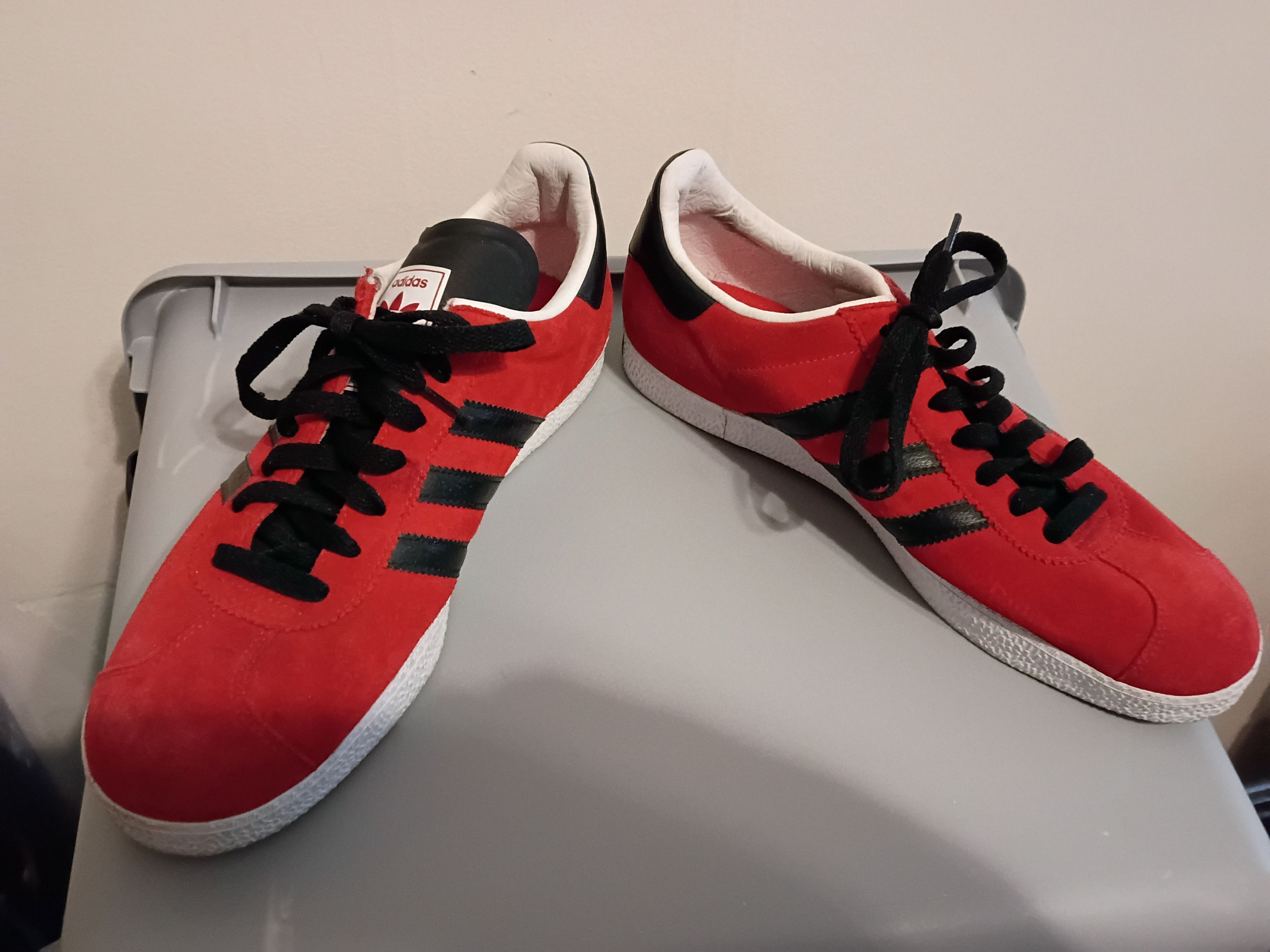 Adidas Vintage Red and black Adidas Gazelles Size US 10 / EU 43 - 3 Thumbnail