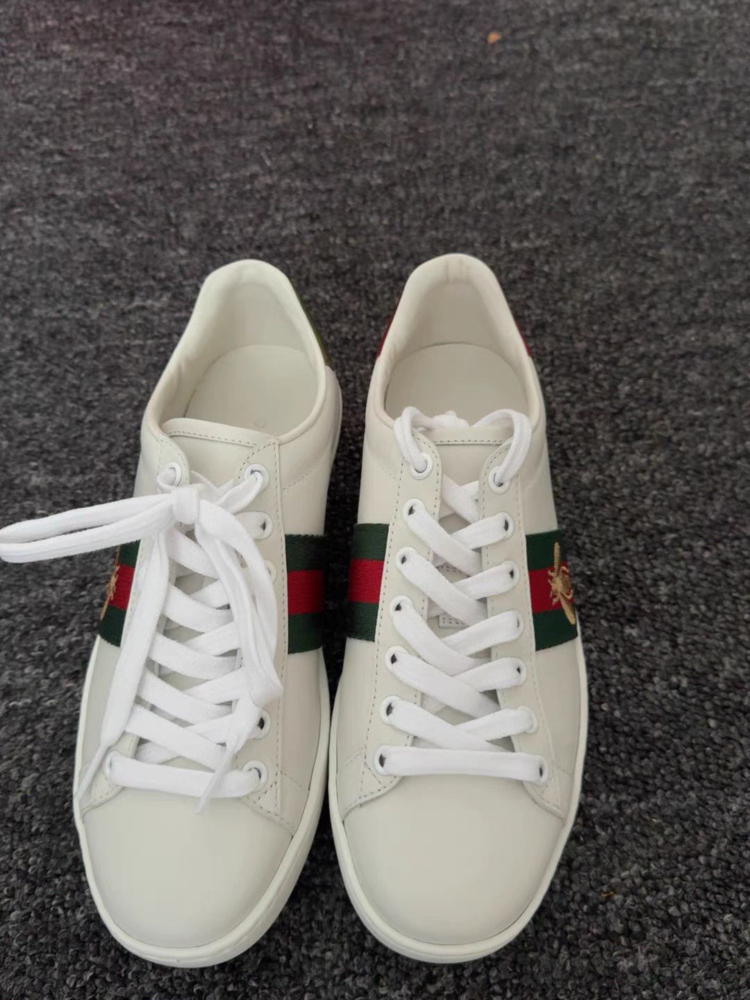 Gucci GUCCI Bee-Embroidered White Sneakers K13 Size US 5.5 / IT 35.5 - 1 Thumbnail
