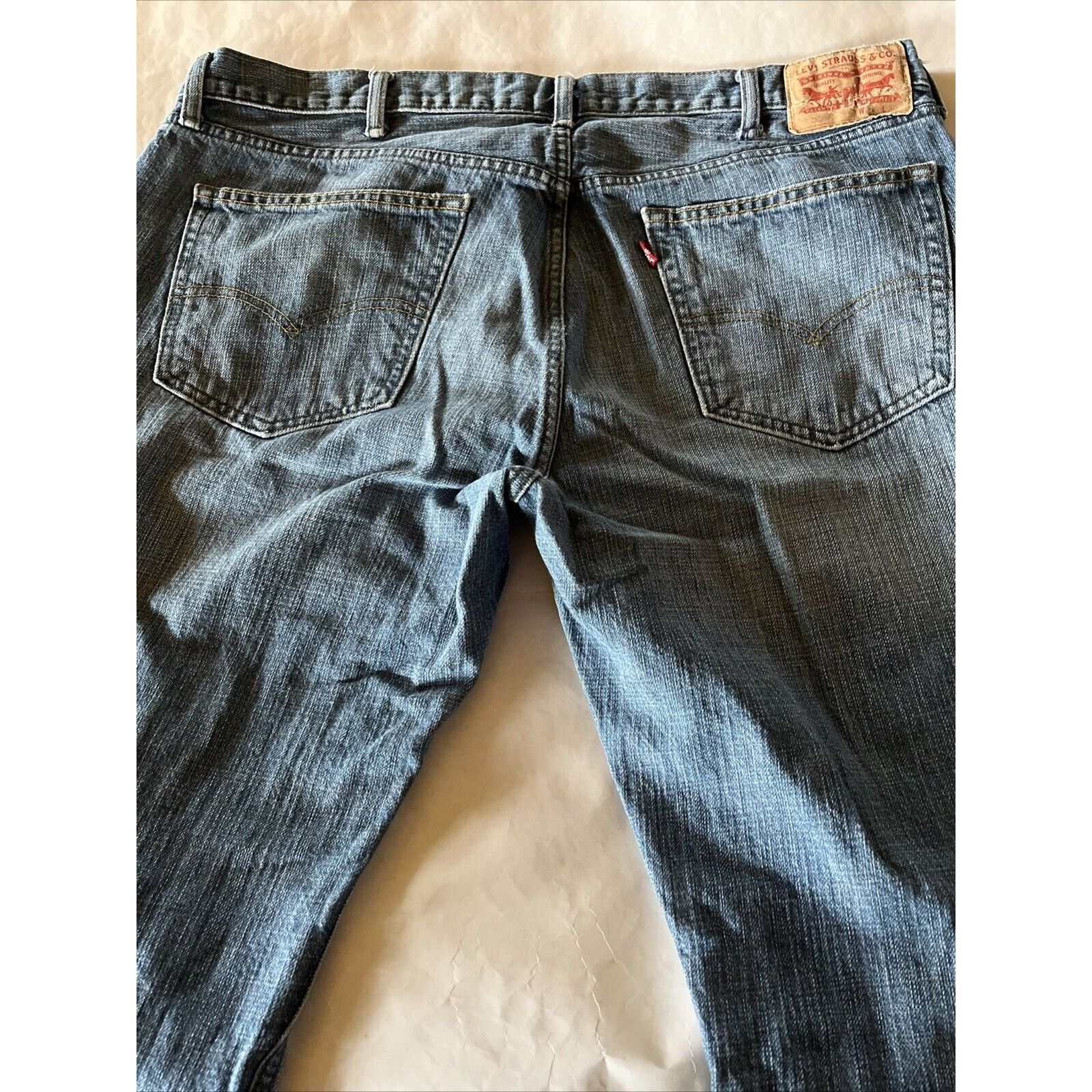 Levi's Levi’s 559 Jeans Mens 38x30 Blue Denim Outdoor Y2K Med Wash Size US 39 - 11 Thumbnail
