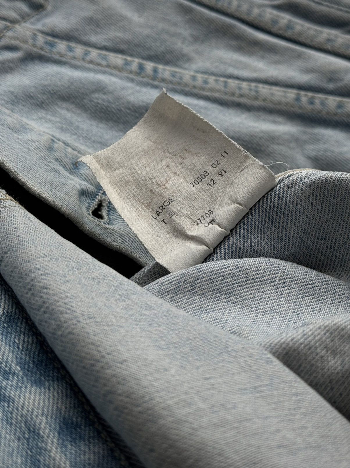 Levi's Vintage 1990s Levi's 70503 'Light Blue' Trucker Jacket Size US L / EU 52-54 / 3 - 7 Thumbnail