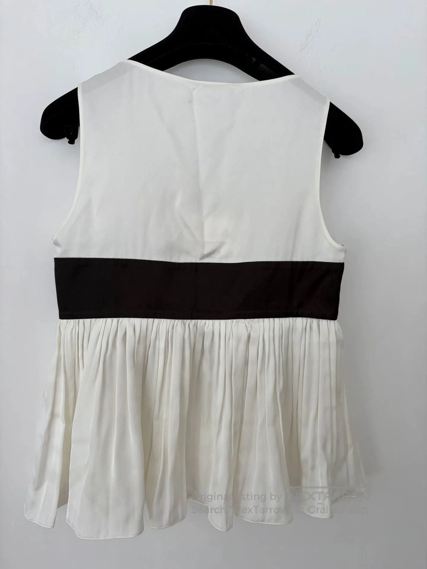 Chanel Chanel 25K White Bow Sleeveless Top. Size US XS / EU 42 / 0 - 2 Thumbnail