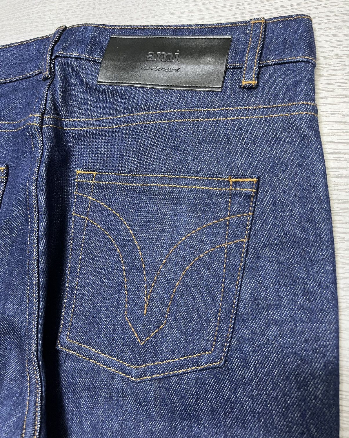 AMI AMI Paris - Mid Rise Flared Jeans Size US 27 - 9 Thumbnail