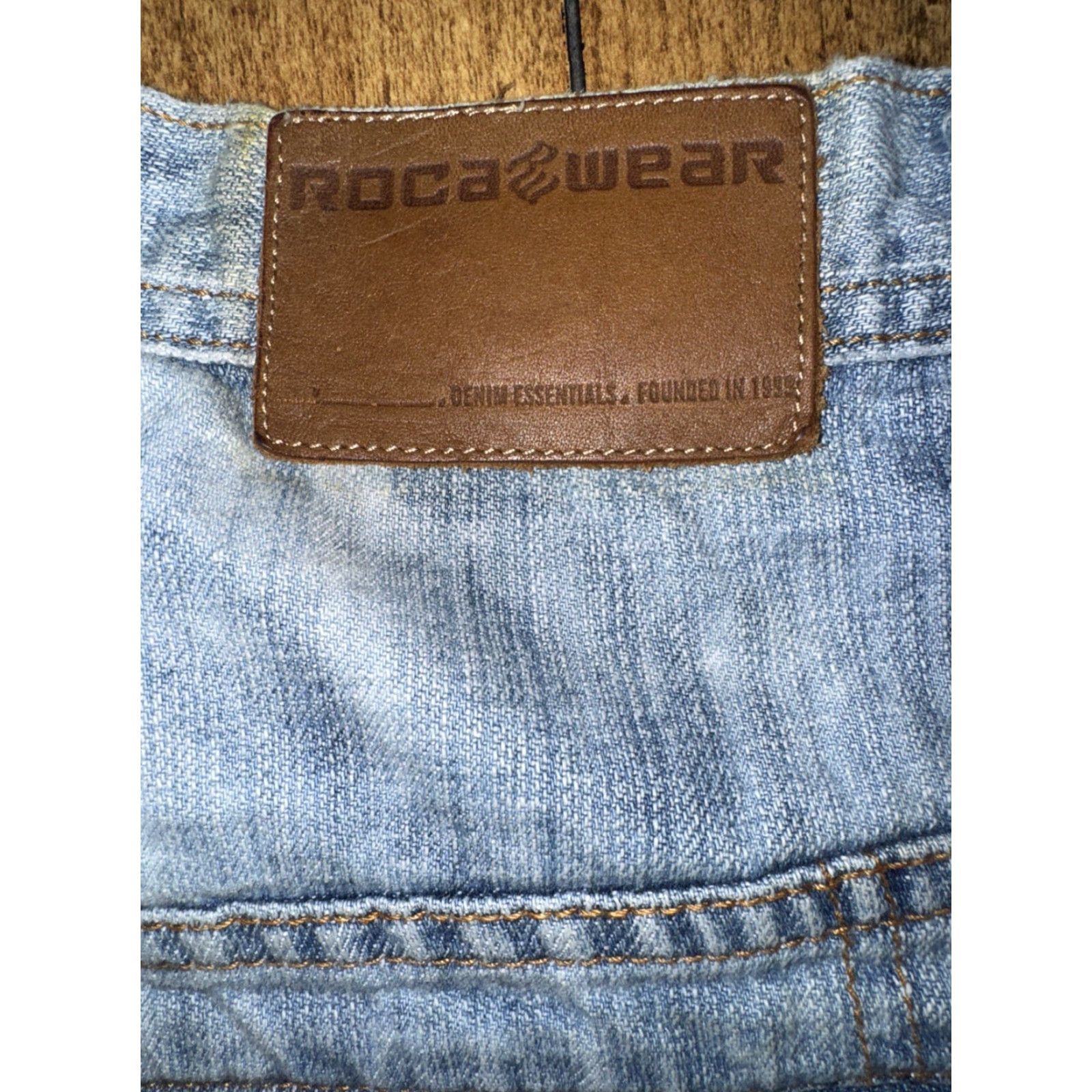 Rocawear VINTAGE Rocawear Baggy Denim Shorts Y2K Hip Hop Jean Shorts 35 Men Blue 90s Grunge Jorts Size US 35 - 7 Thumbnail