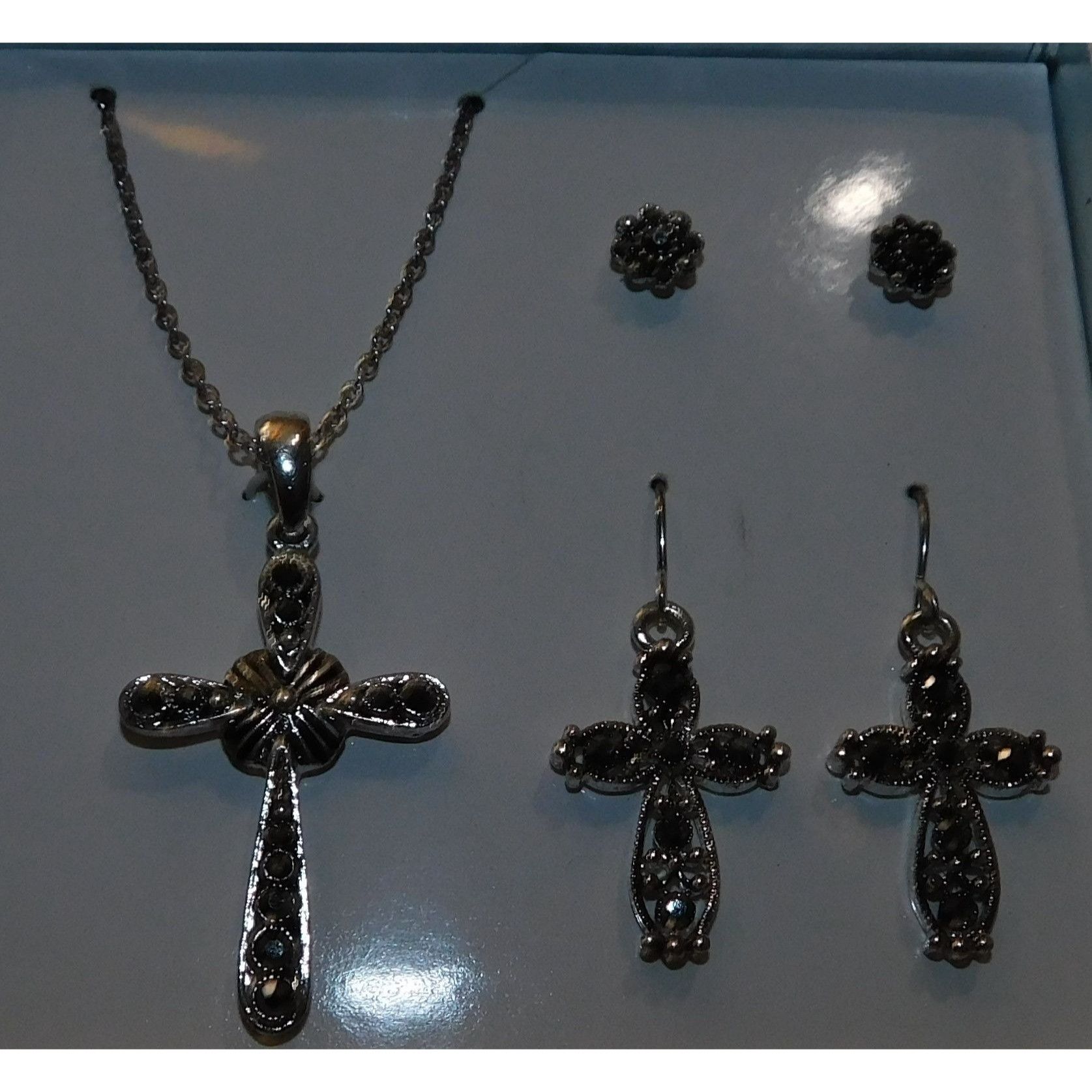 Other Religious Silver Tone Rhinestone Cross Jewelry Set Size ONE SIZE - 8 Thumbnail