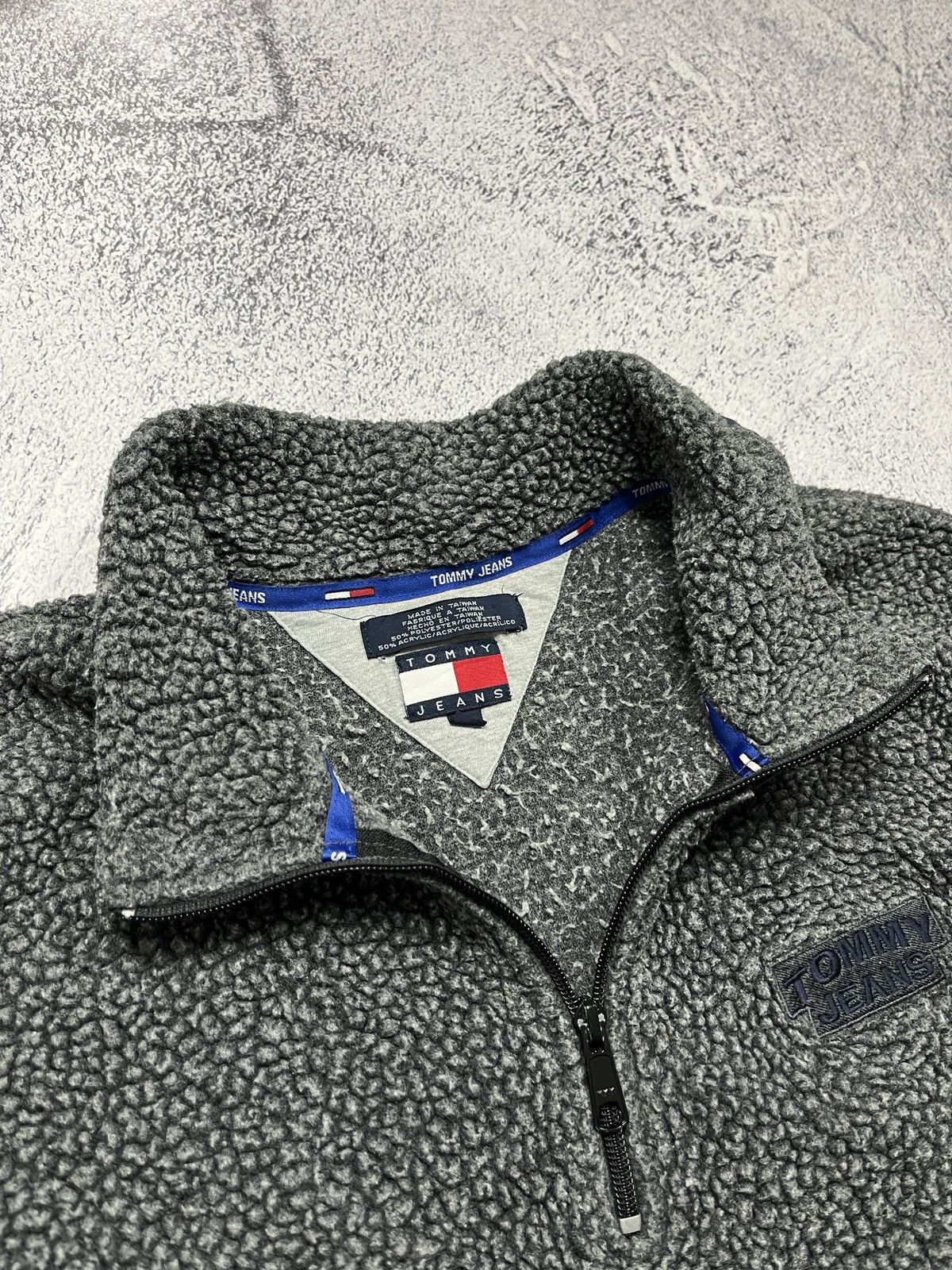 Tommy Hilfiger Vintage 00’s Tommy Hilfiger Fleece Sherpa Jacket Big Logo Size US L / EU 52-54 / 3 - 6 Thumbnail