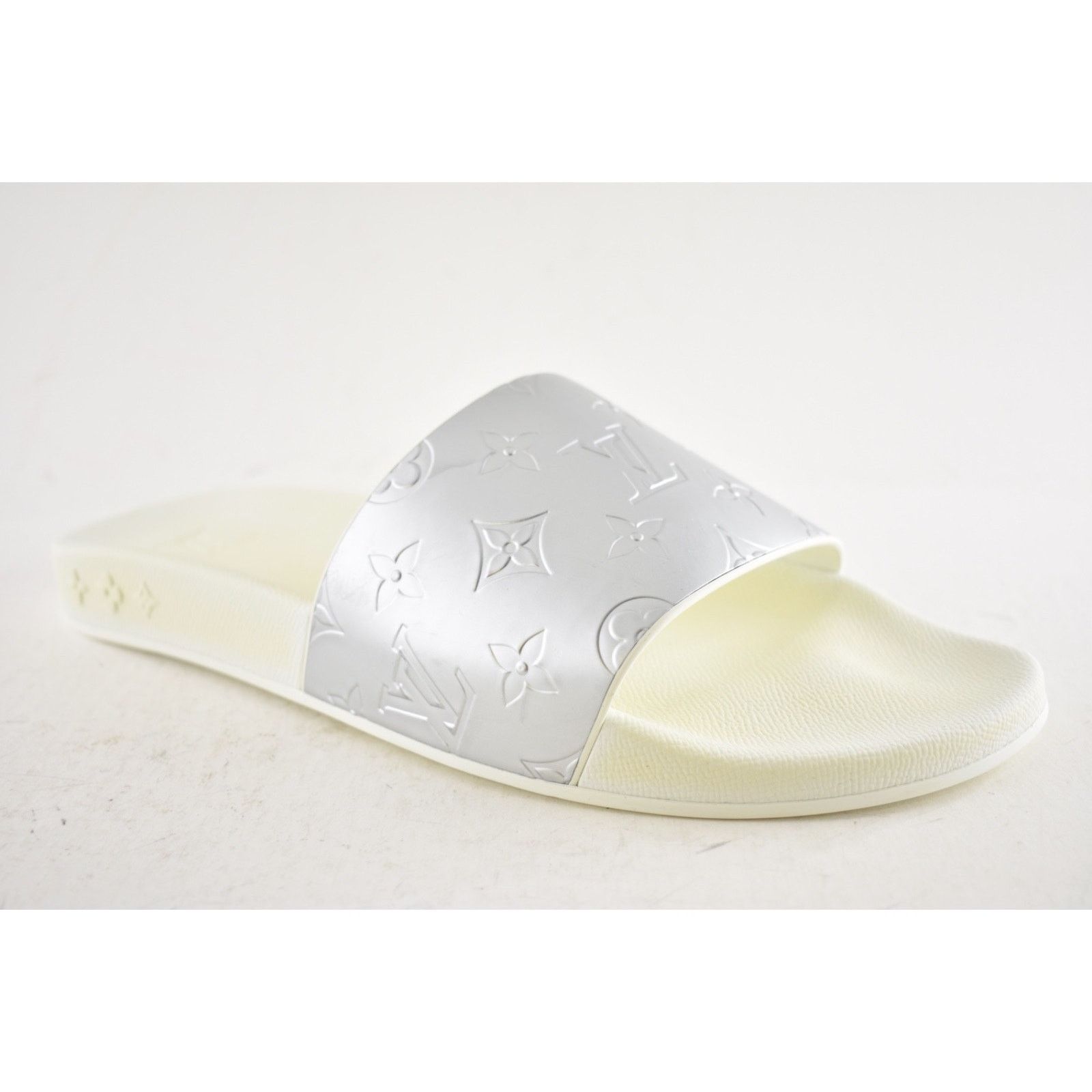 Louis Vuitton Louis Vuitton Silver Monogram Slide Sandal UK 9 US 10 11 Size US 10 / EU 43 - 4 Thumbnail