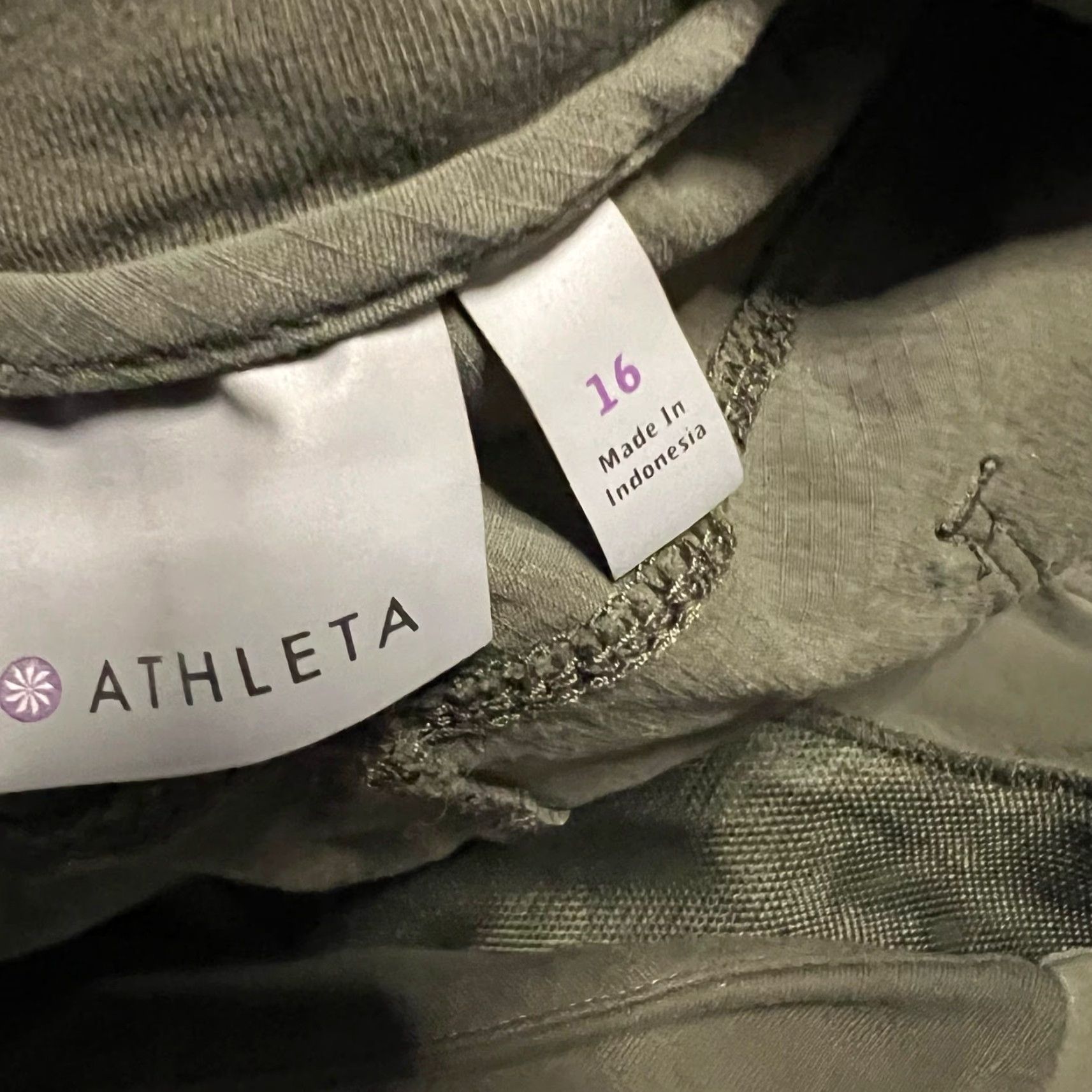 Athleta Athleta Shorts Womens 16 Trekkie Cargo Short Green 596369 Hiking Walking Casual Womens Regular Size 16 Green Athletic Cargo Short Size 38" / US 16 / IT 52 - 7 Thumbnail