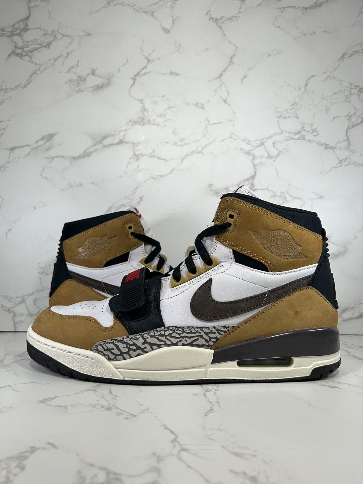 Jordan Brand Jordan Legacy 312 'Rookie of the Year' Size US 12 / EU 45 - 2 Thumbnail