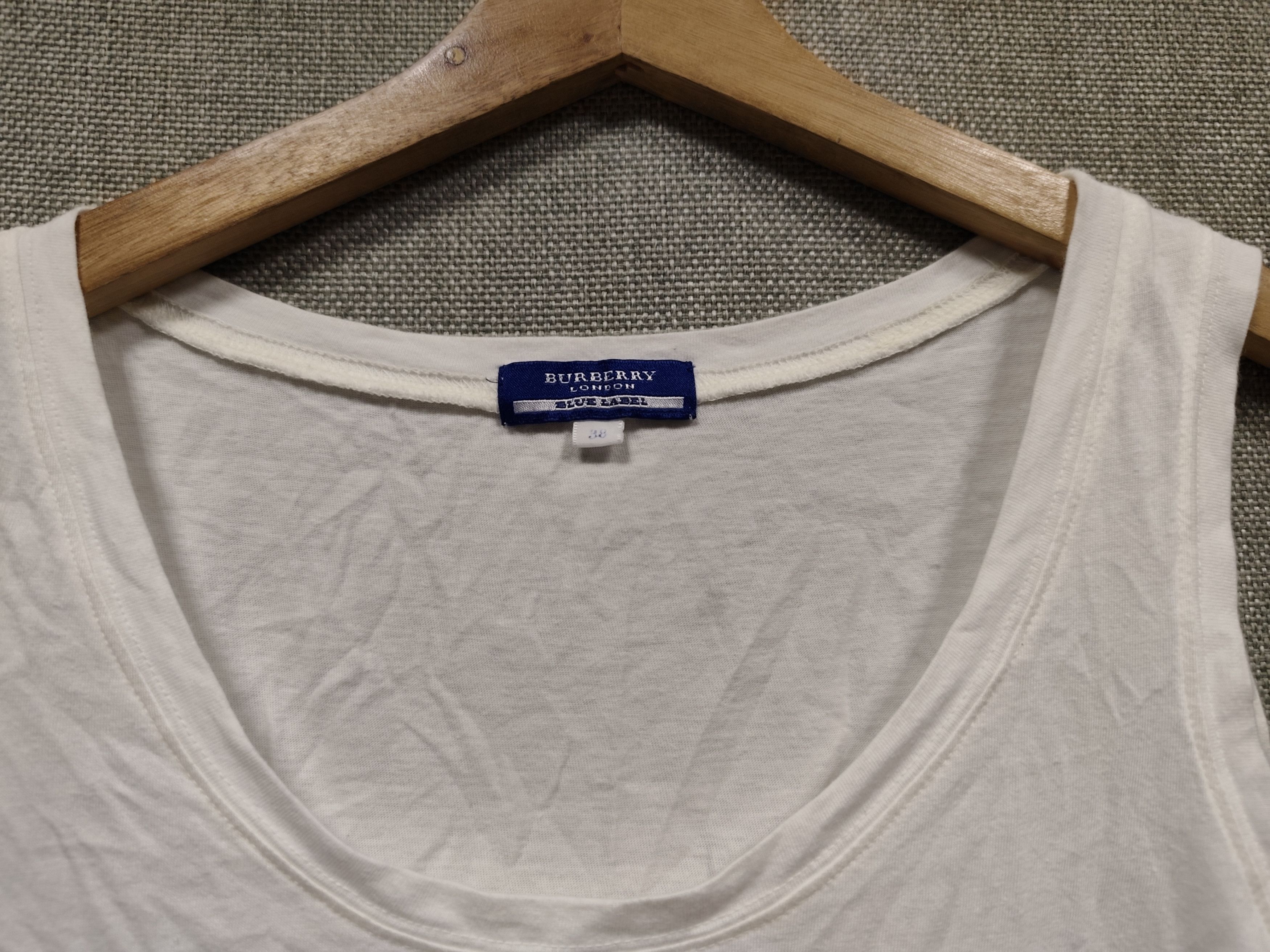 Burberry Vintage tank tops burberry blue label Size XS / US 0-2 / IT 36-38 - 4 Thumbnail