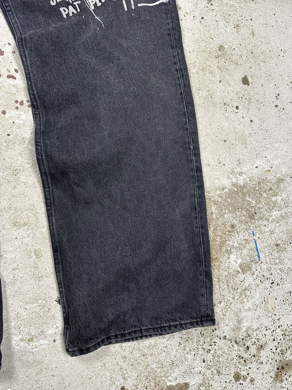 H&M × Jean-Michel Basquiat × Who Decides War H&M x Jean-Michel Basquiat Baggy Denim Pants Jeans Print Size US 36 / EU 52 - 4 Thumbnail