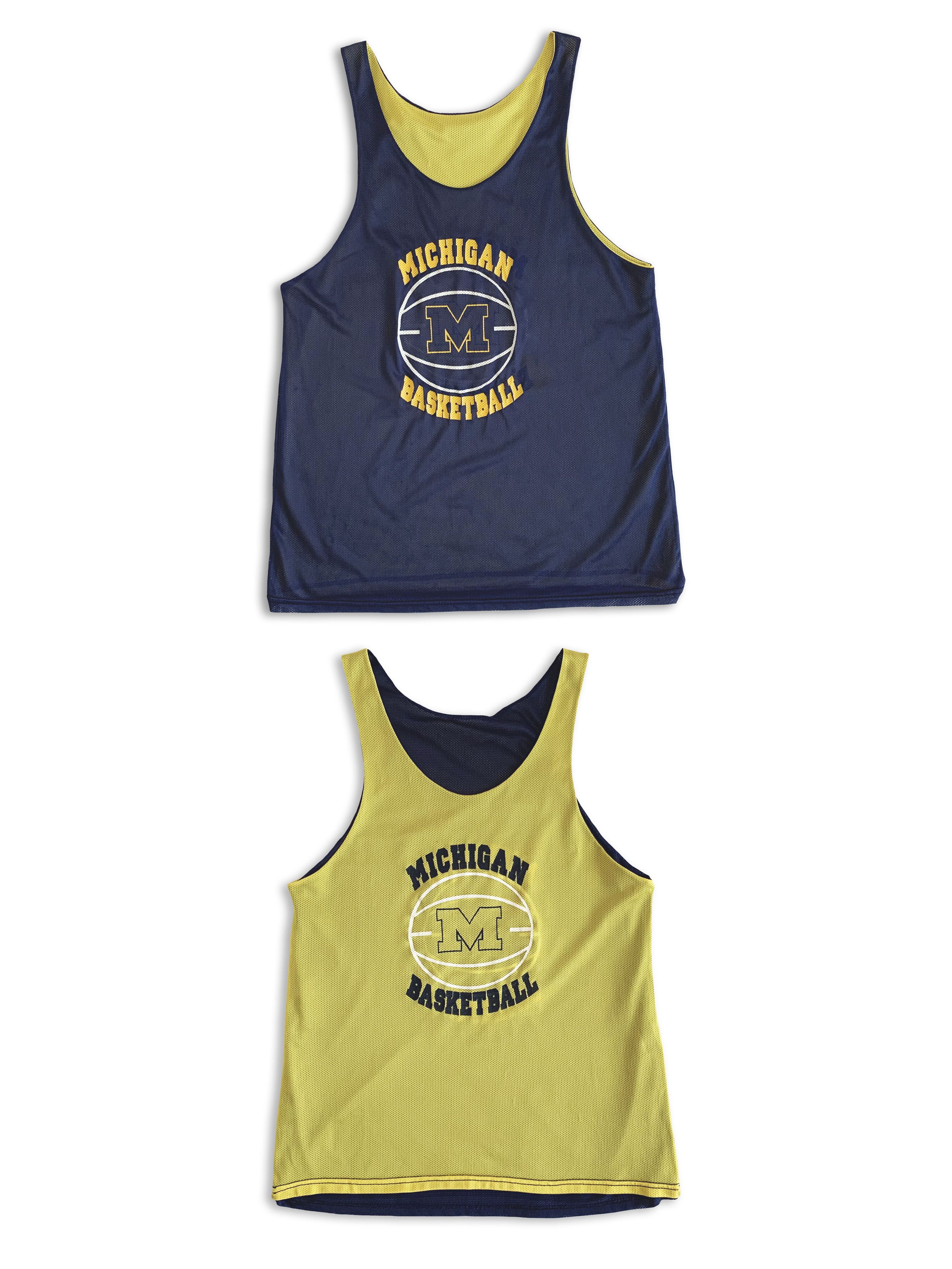 Vintage 90s MICHIGAN Wolwerines Jersey Basketball Collage Reversible Size US M / EU 48-50 / 2 - 1 Thumbnail