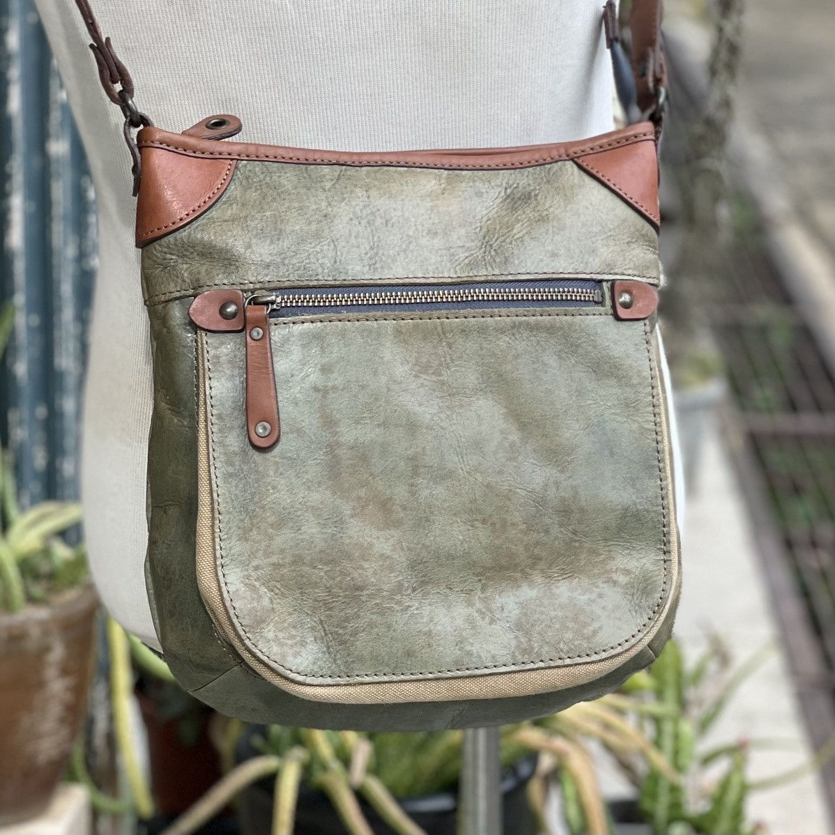 Japanese Brand × Leather C'omodo + plust Leather Sling Bag Size ONE SIZE - 4 Thumbnail