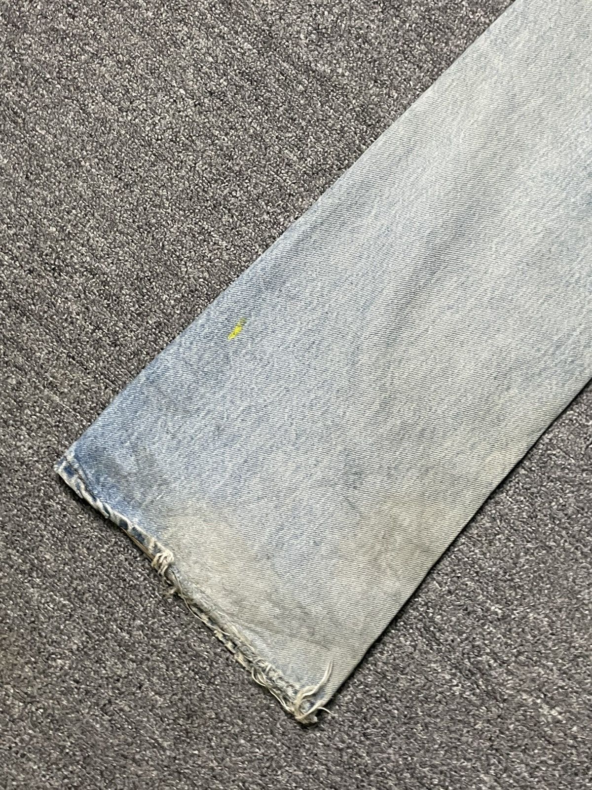 Vintage LEVIS Fashion Ripped Jeans (83)