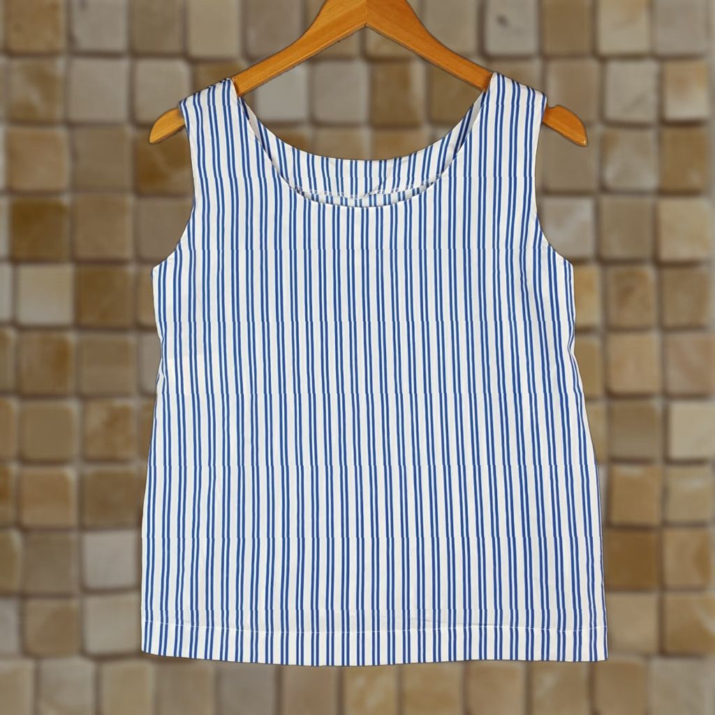Vintage VINTAGE Suburban Tank Shirt Women 8 Petite Sleeveless 80s 90s Blue Stripe T Shirt Size M / US 6-8 / IT 42-44 - 1 Thumbnail