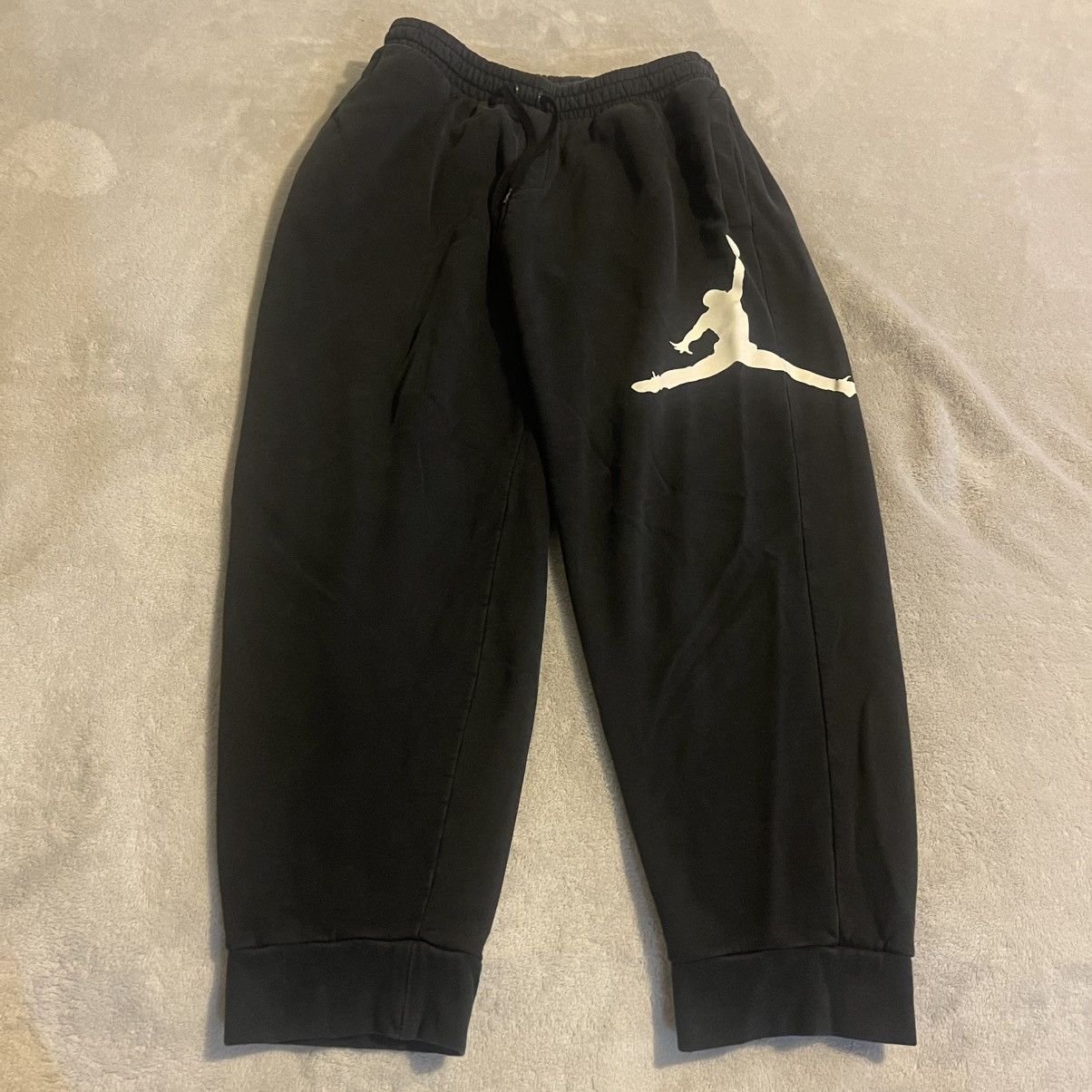 Jordan Brand Nike Air Jordan Sweatpants Men XL Black Joggers Workout Gym Size US 33 - 1 Thumbnail