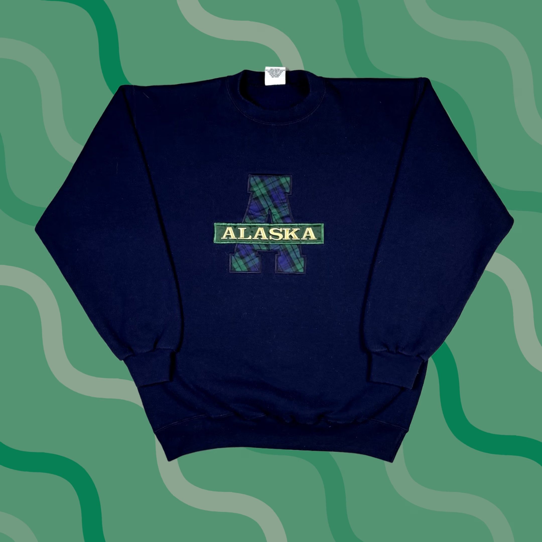 Vintage VINTAGE Alaska Sweatshirt Embroidered Navy Blue Pullover Adult Large 90s Size US L / EU 52-54 / 3 - 1 Thumbnail