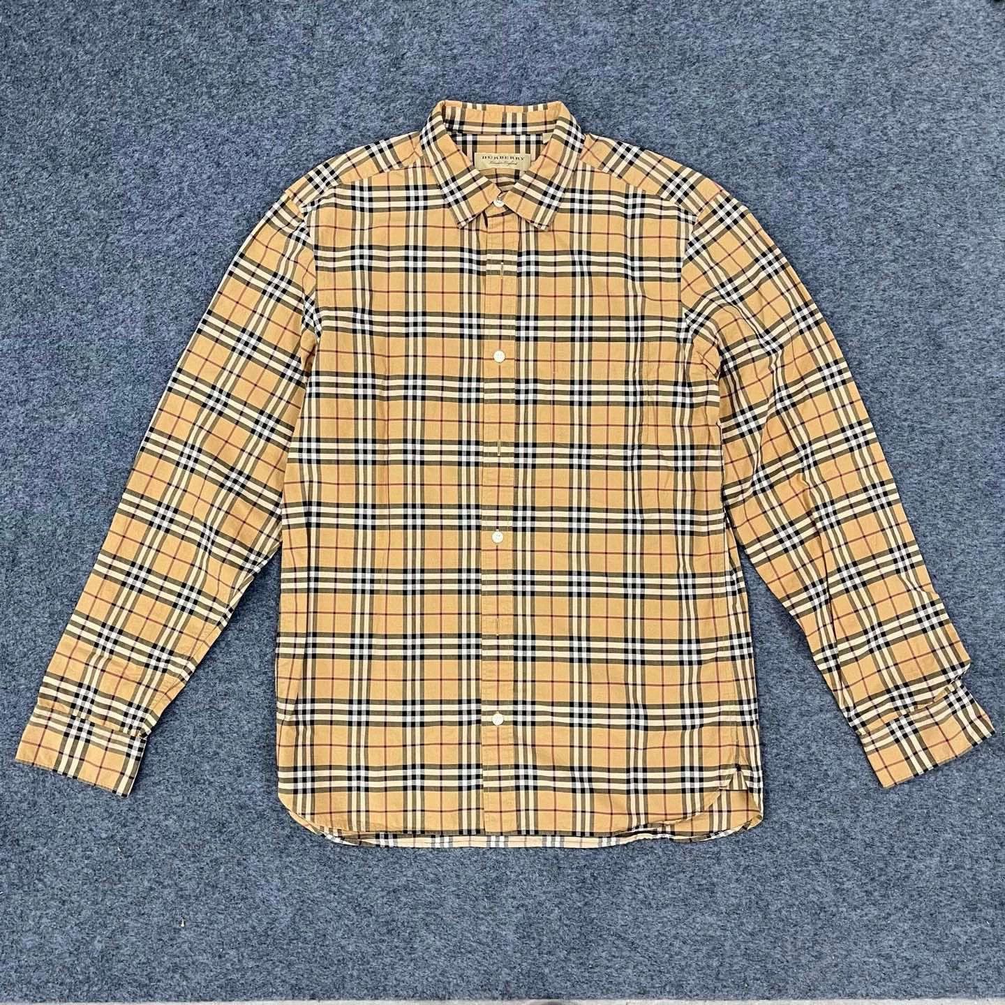 Burberry Burberry Classic Check Shirt - dmc Size US M / EU 48-50 / 2 - 1 Thumbnail