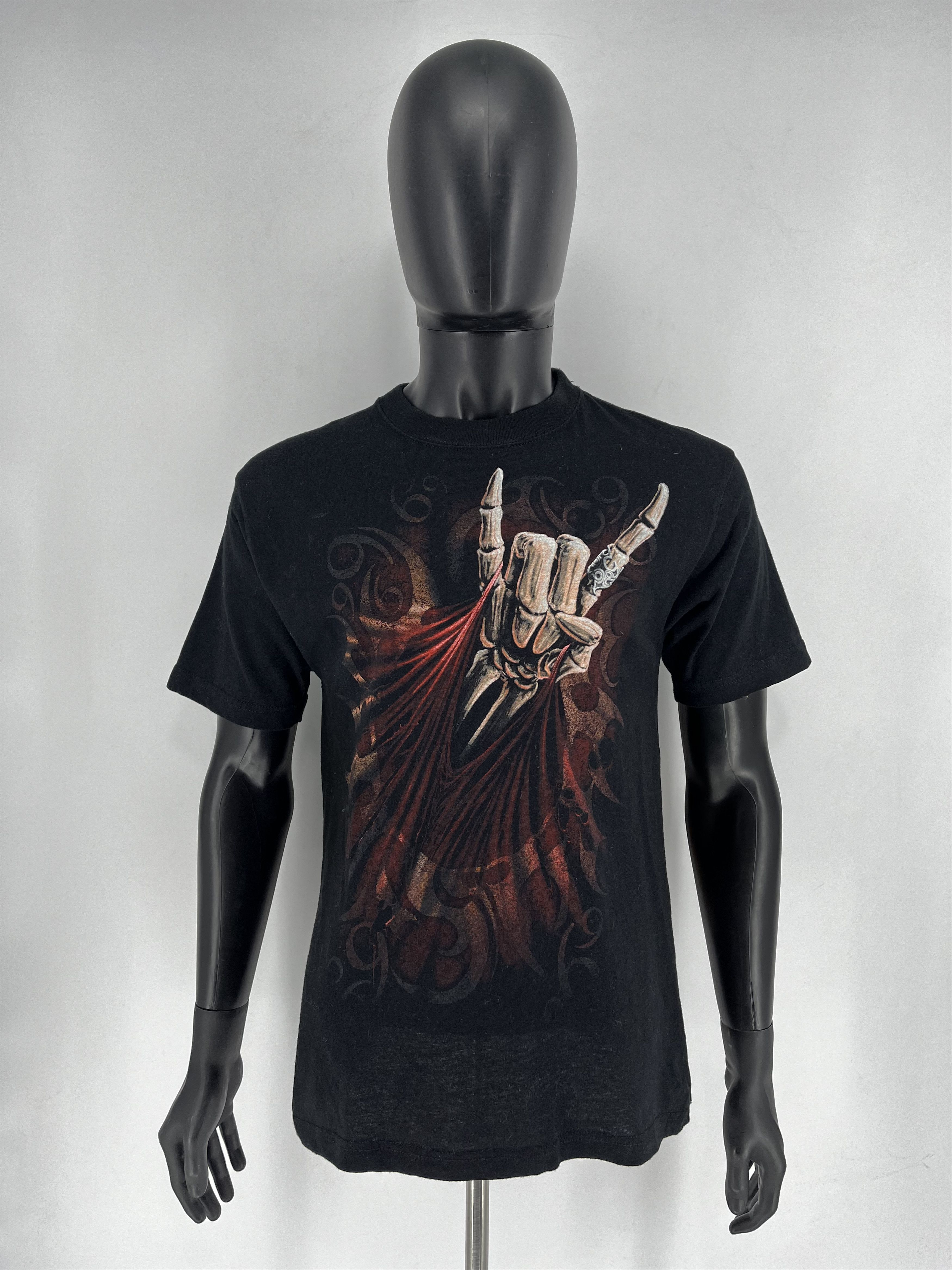 Band Tees VINTAGE GOTHIC SPIRAL SKULL Y2K GRUNGE PUNK ROCK Size US M / EU 48-50 / 2 - 3 Thumbnail
