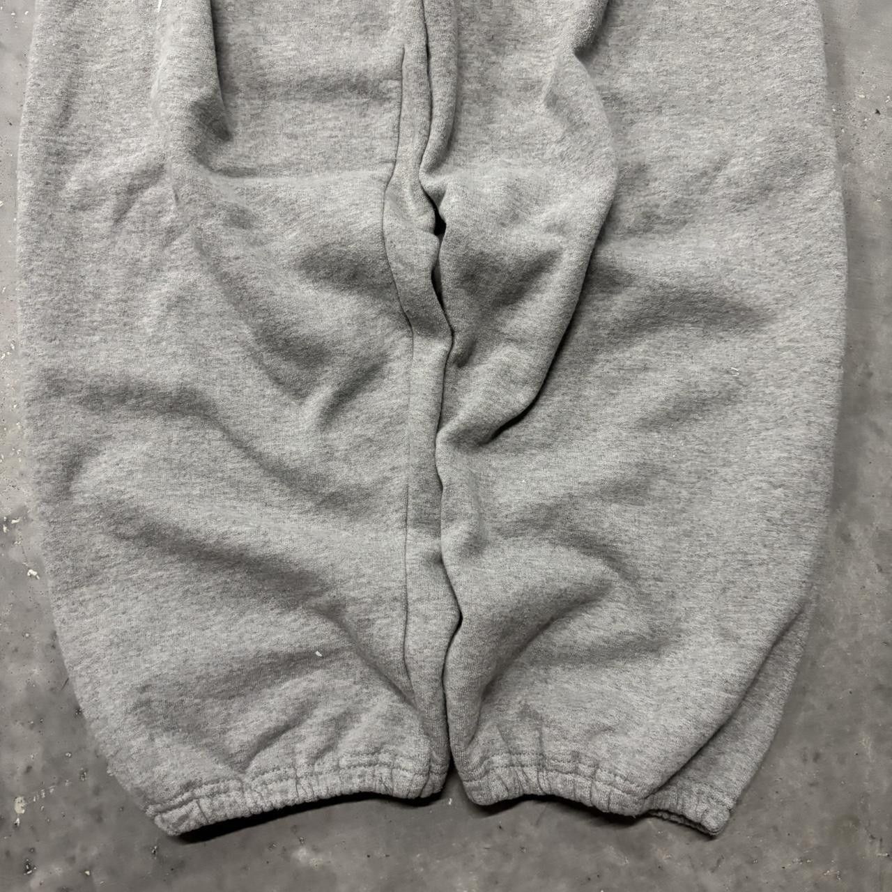 Japanese Brand × Vintage Crazy Vintage Y2K/2000s Light Grey Essential Sweatpants! Size US 30 / EU 46 - 5 Thumbnail