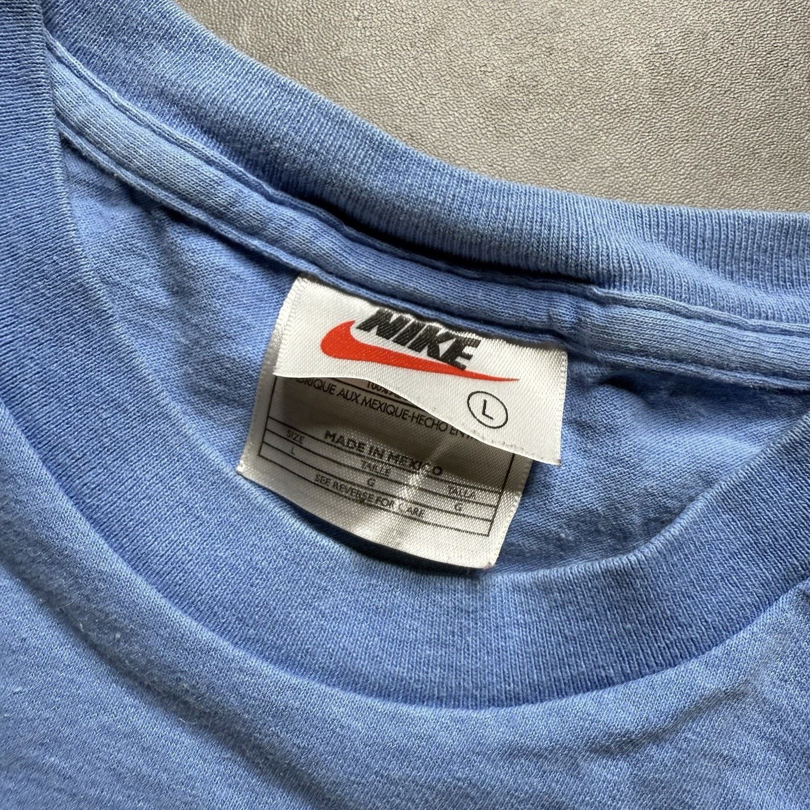 Nike Vintage 90s Nike North Carolina Tar Heels Jordan T-Shirt Size US L / EU 52-54 / 3 - 5 Thumbnail