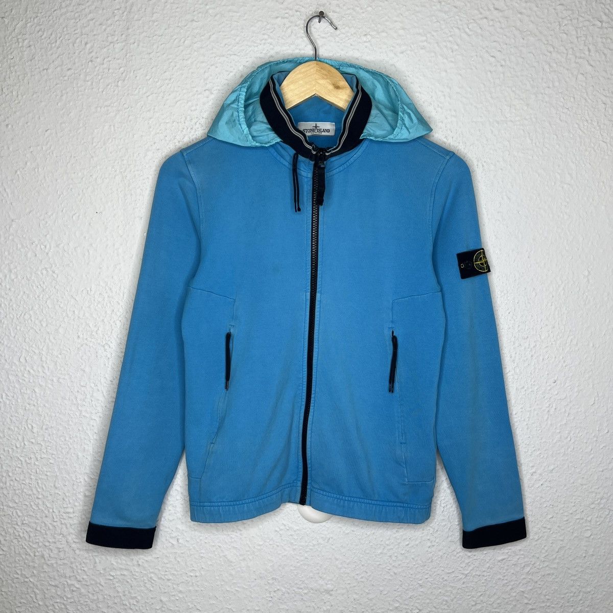 Stone Island Stone Island Sweatshirt Hoodie Blue Badge Logo Size S / US 4 / IT 40 - 1 Thumbnail