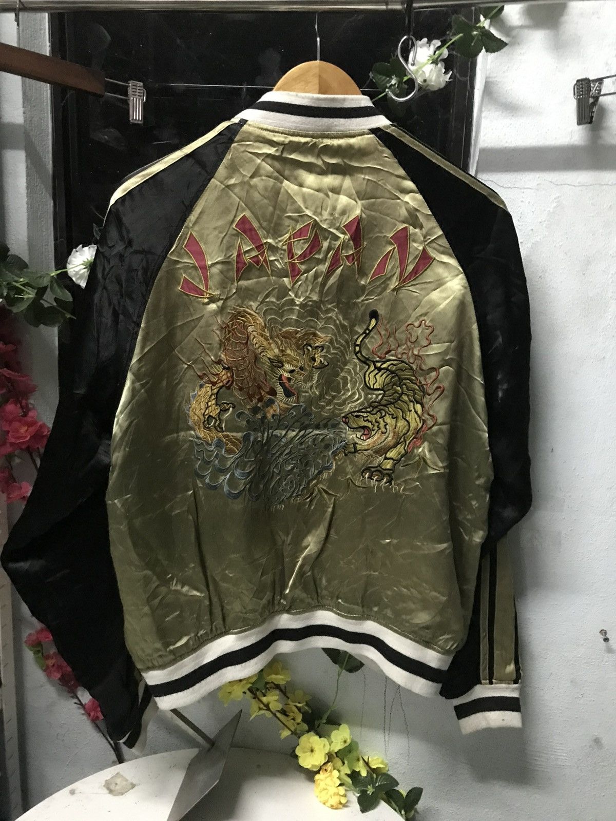 Avirex AVIREX SUKAJAN JAPAN DRAGON & TIGER RIVERSIBLE JACKET Size US M / EU 48-50 / 2 - 1 Thumbnail