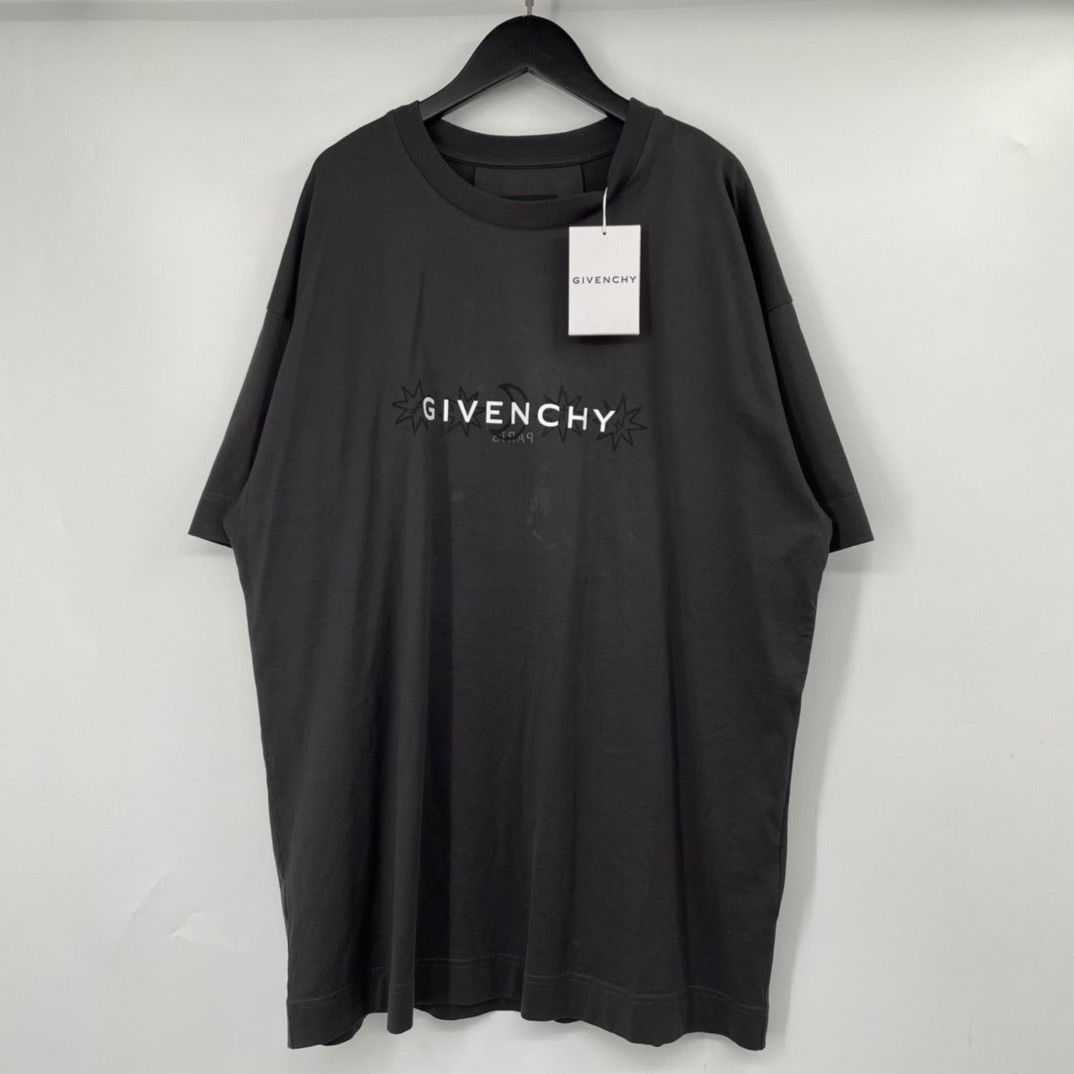 Givenchy Givenchy Gray T-Shirt L Men Size US L / EU 52-54 / 3 - 1 Thumbnail