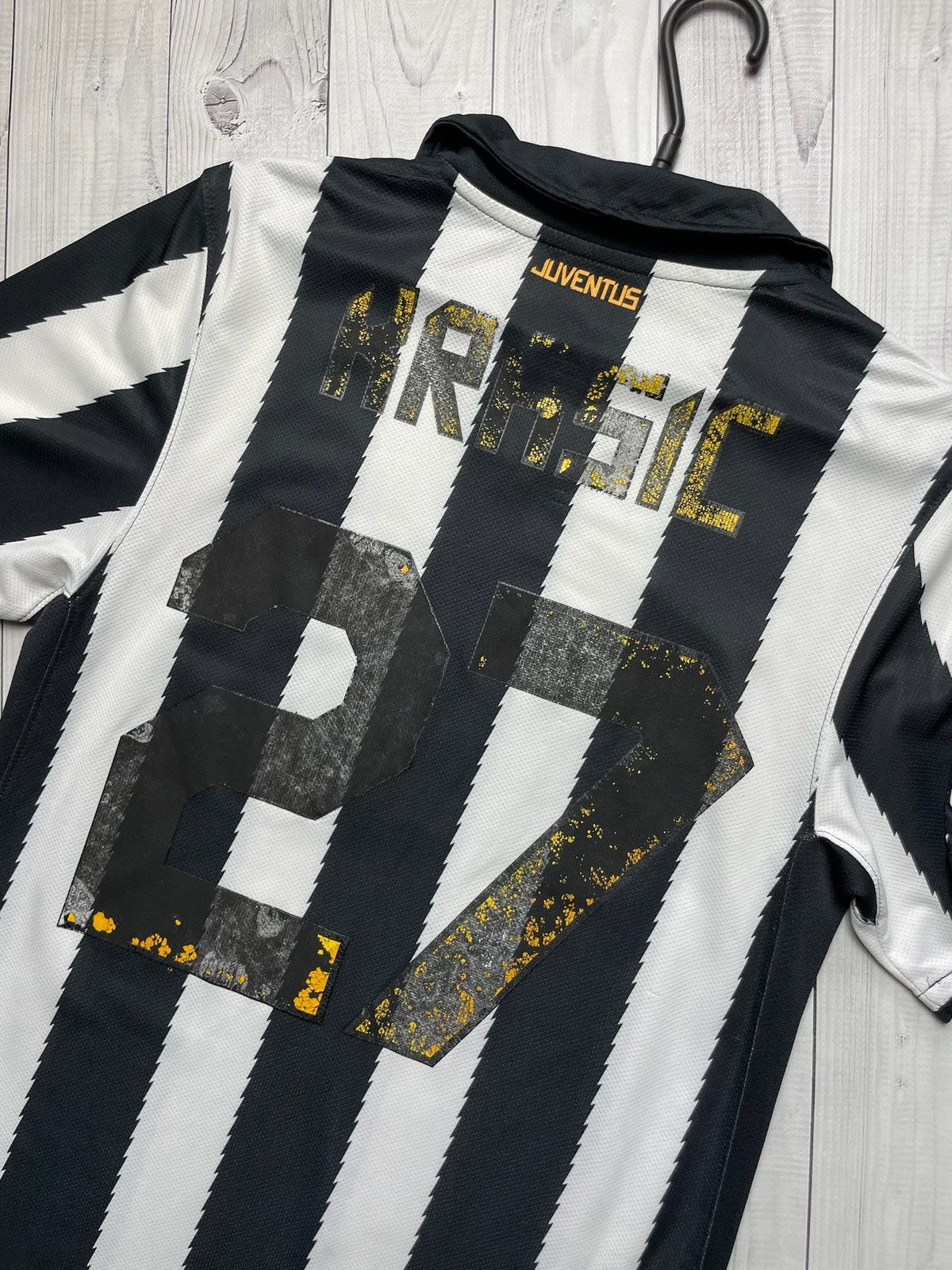 Nike × Vintage Vintage Juventus Nike soccer jersey size S striped Size US S / EU 44-46 / 1 - 9 Thumbnail