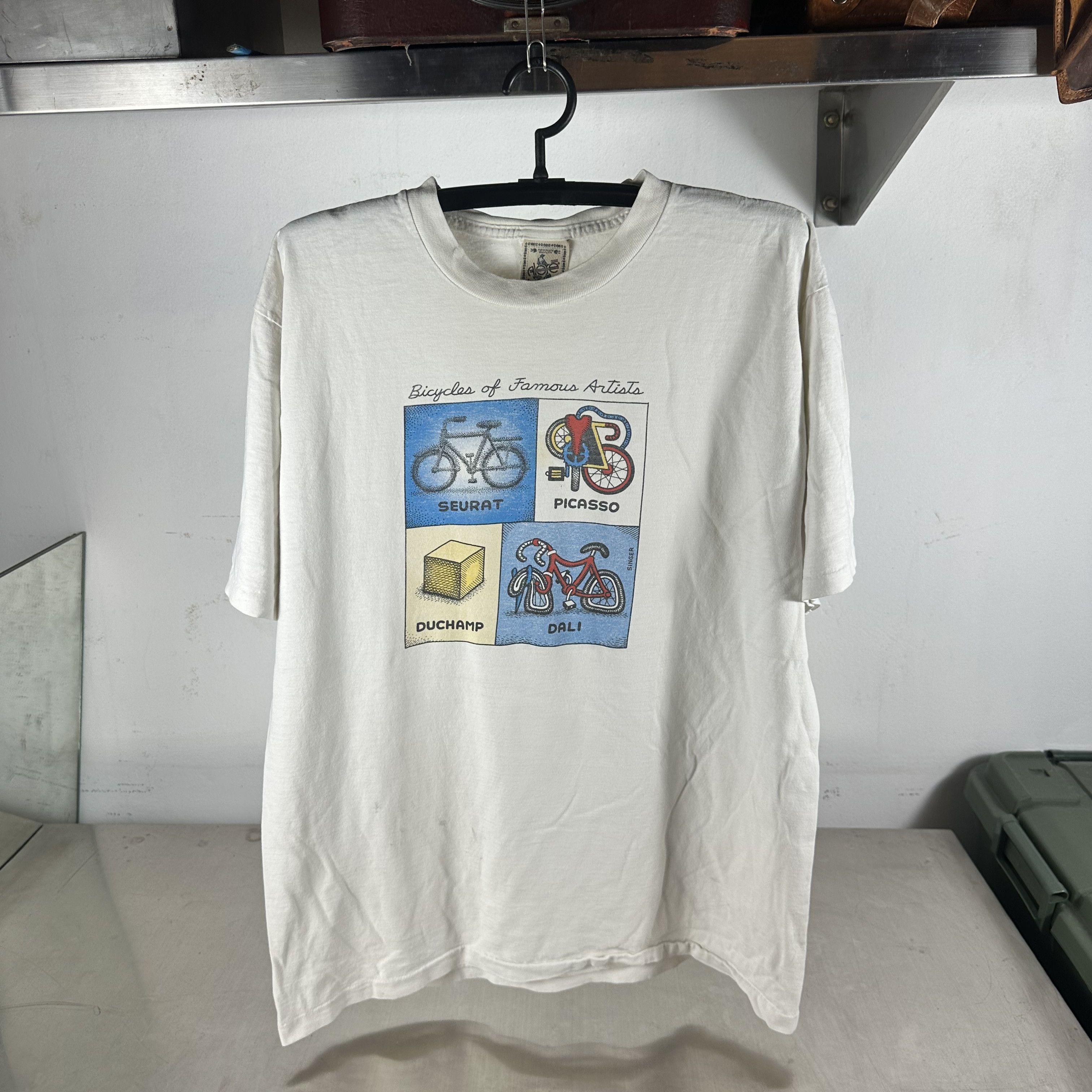 Vintage 90s Bicycle Famous Artists Seurat Picasso Duchamp Dali Tee Size US L / EU 52-54 / 3 - 1 Thumbnail