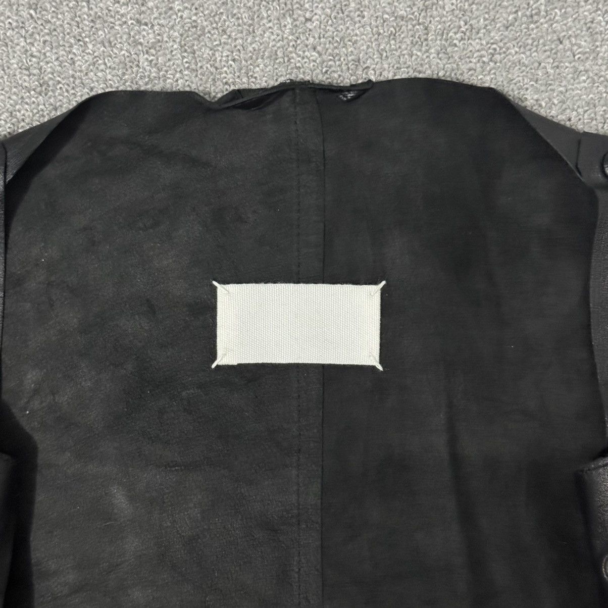 Maison Margiela Maison Margiela - Blank Tag - Reassembled Black Leather Size XS / US 0-2 / IT 36-38 - 10 Thumbnail