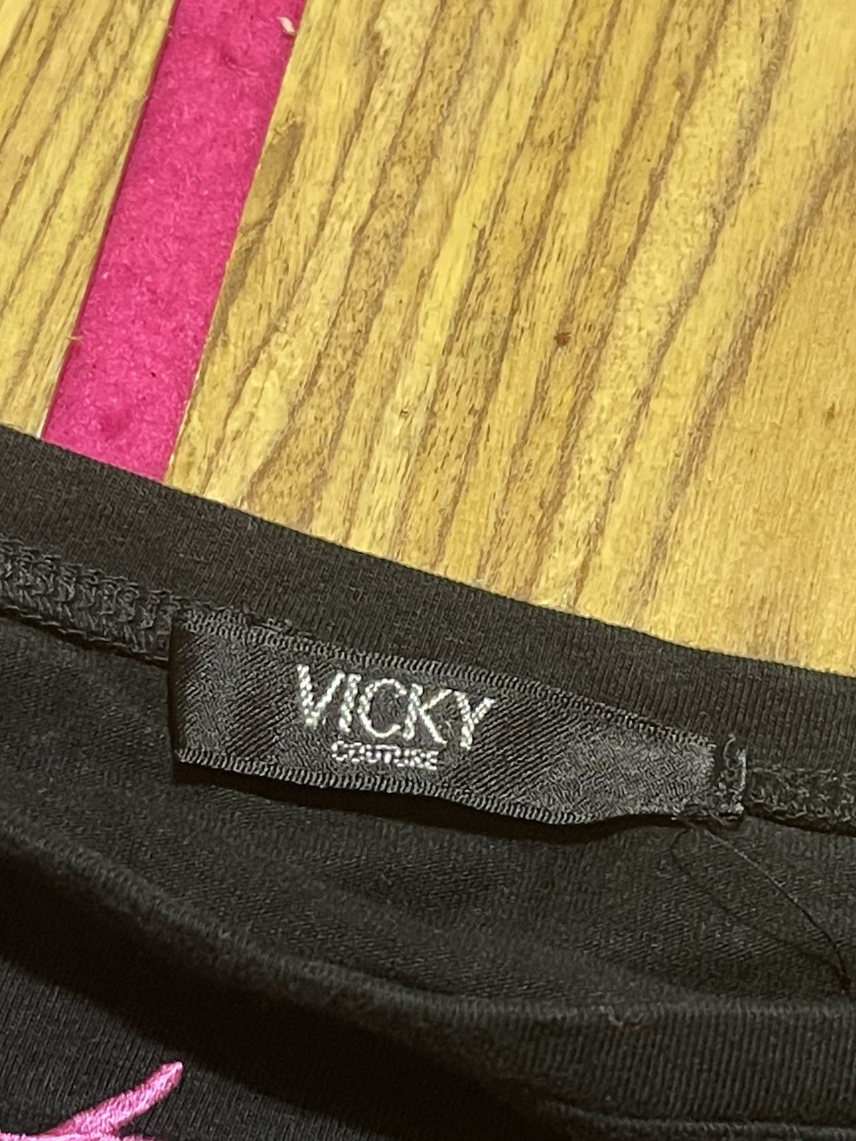 If Six Was Nine Y2K VICKY COUTURE long sleeve tshirt women Size S / US 4 / IT 40 - 5 Thumbnail