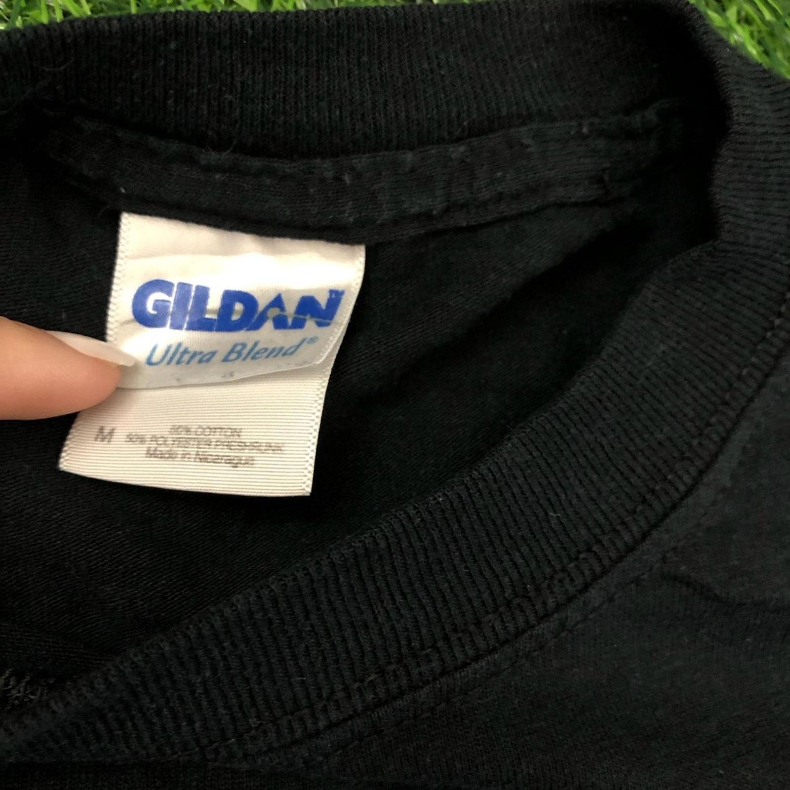 Gildan Men’s Black ‘Tsunami Swimming’ Graphic Tee Size US M / EU 48-50 / 2 - 4 Thumbnail