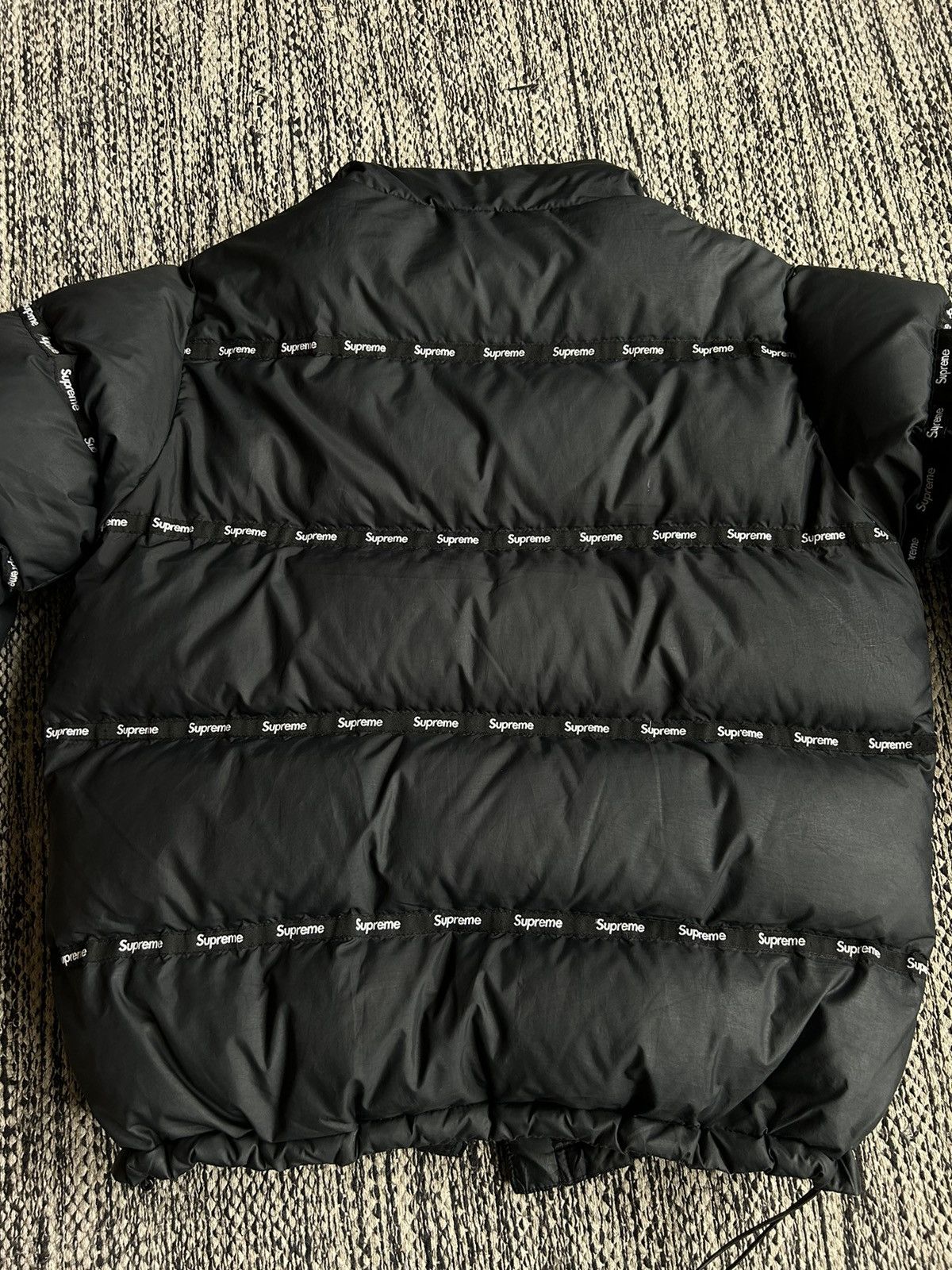 Supreme Supreme Logo Puffer Jacket Size US M / EU 48-50 / 2 - 7 Thumbnail