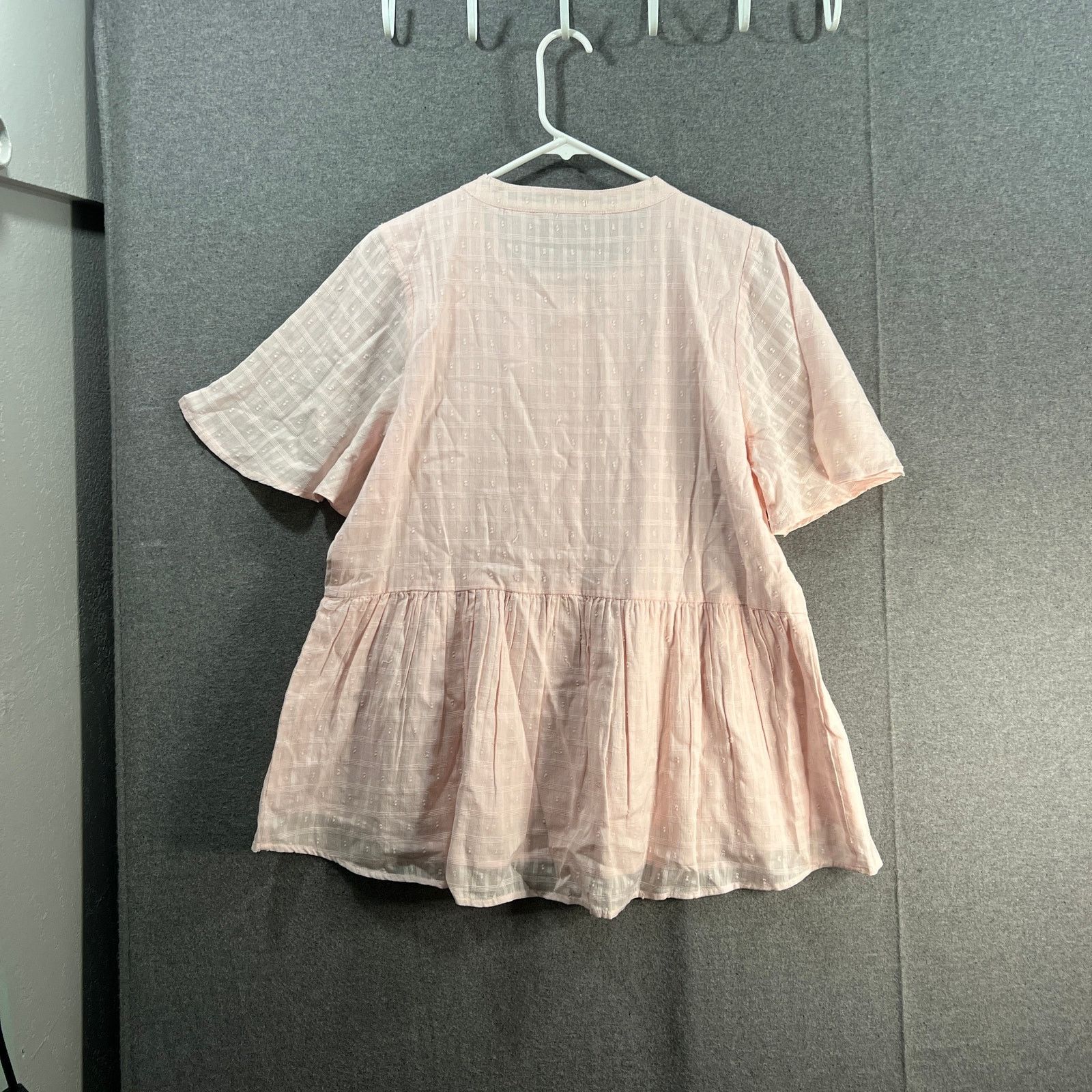 Isaac Mizrahi Isaac Mizrahi LIVE! Embroidered Textured Blouse Size M / US 6-8 / IT 42-44 - 2 Thumbnail