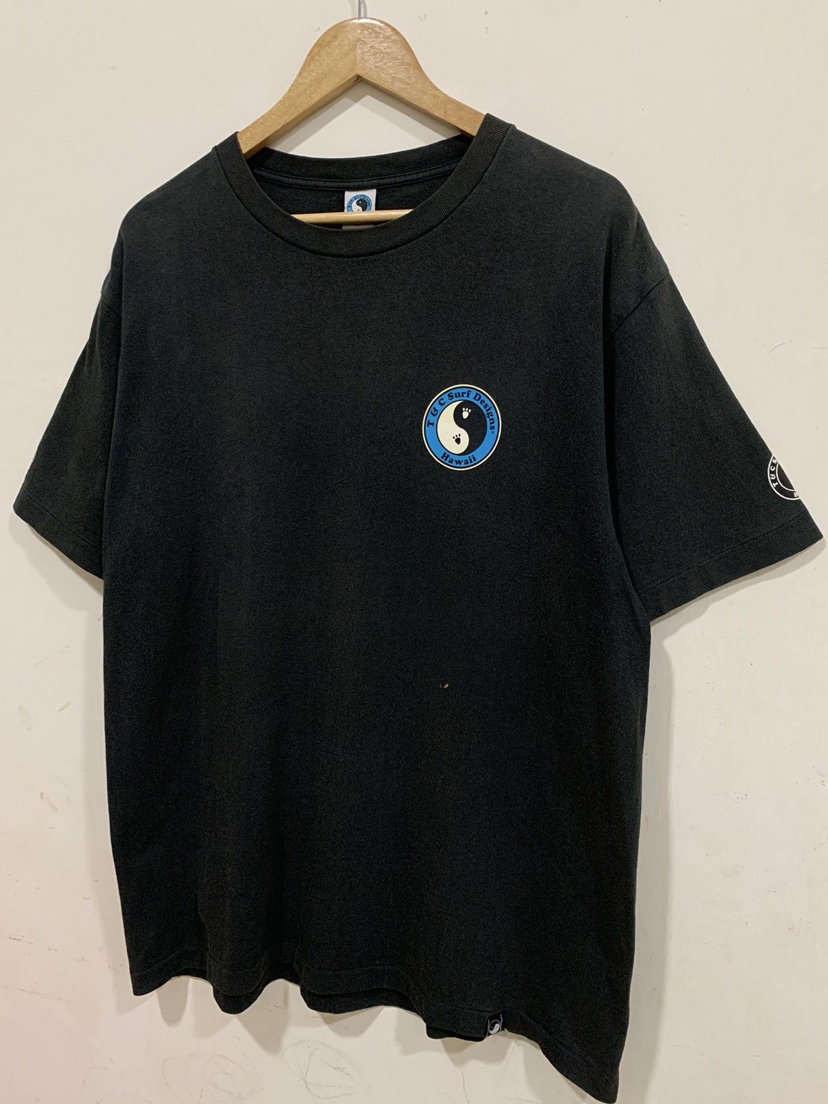 Vintage Vintage T&C SURF DESIGNS Hawaii Crazy Graphic Surf Tee Size US XL / EU 56 / 4 - 3 Thumbnail