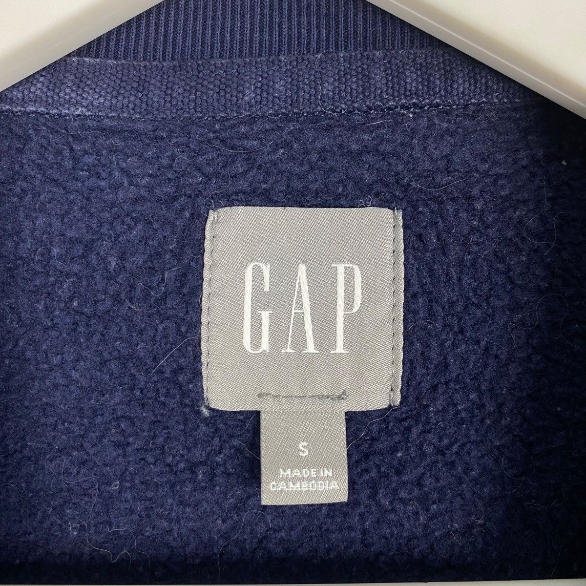 Gap × Vintage Vintage Gap Embroidered Crewneck Sweatshirt Navy Blue Size US S / EU 44-46 / 1 - 6 Thumbnail