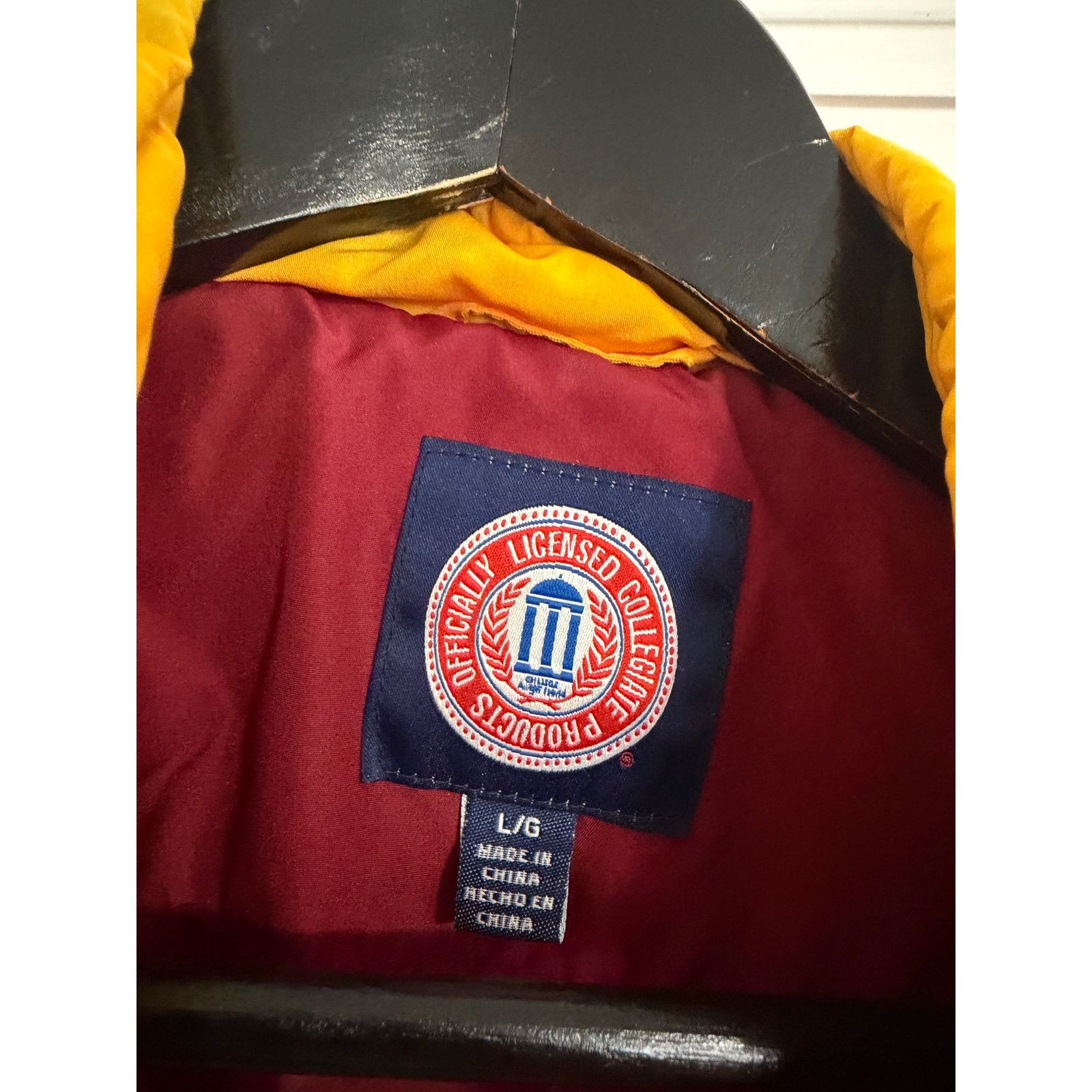 G-III Minnesota Gophers Quilted Jacket Women's Size Large Size L / US 10 / IT 46 - 4 Thumbnail