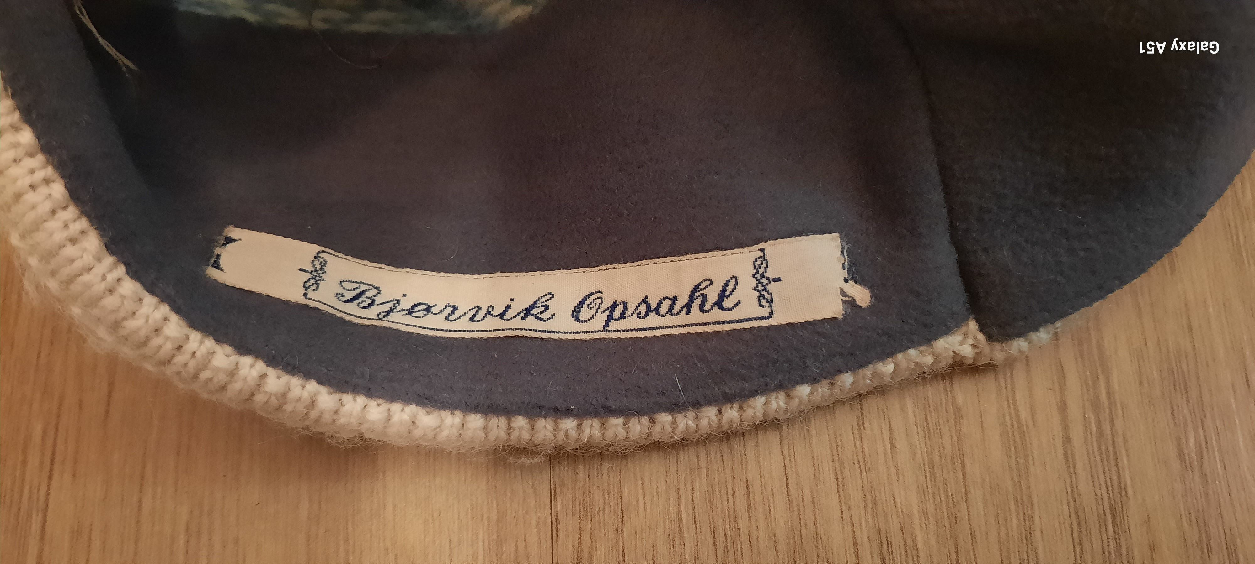 Dale Of Norway Dale of Norway Bjørvik & Opsahl Cap Story Pattern Size ONE SIZE - 5 Thumbnail