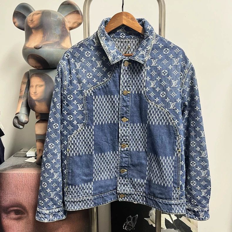 Louis Vuitton Louis Vuitton Full print denim jacket 2504-Nextarrow Size US L / EU 52-54 / 3 - 1 Thumbnail
