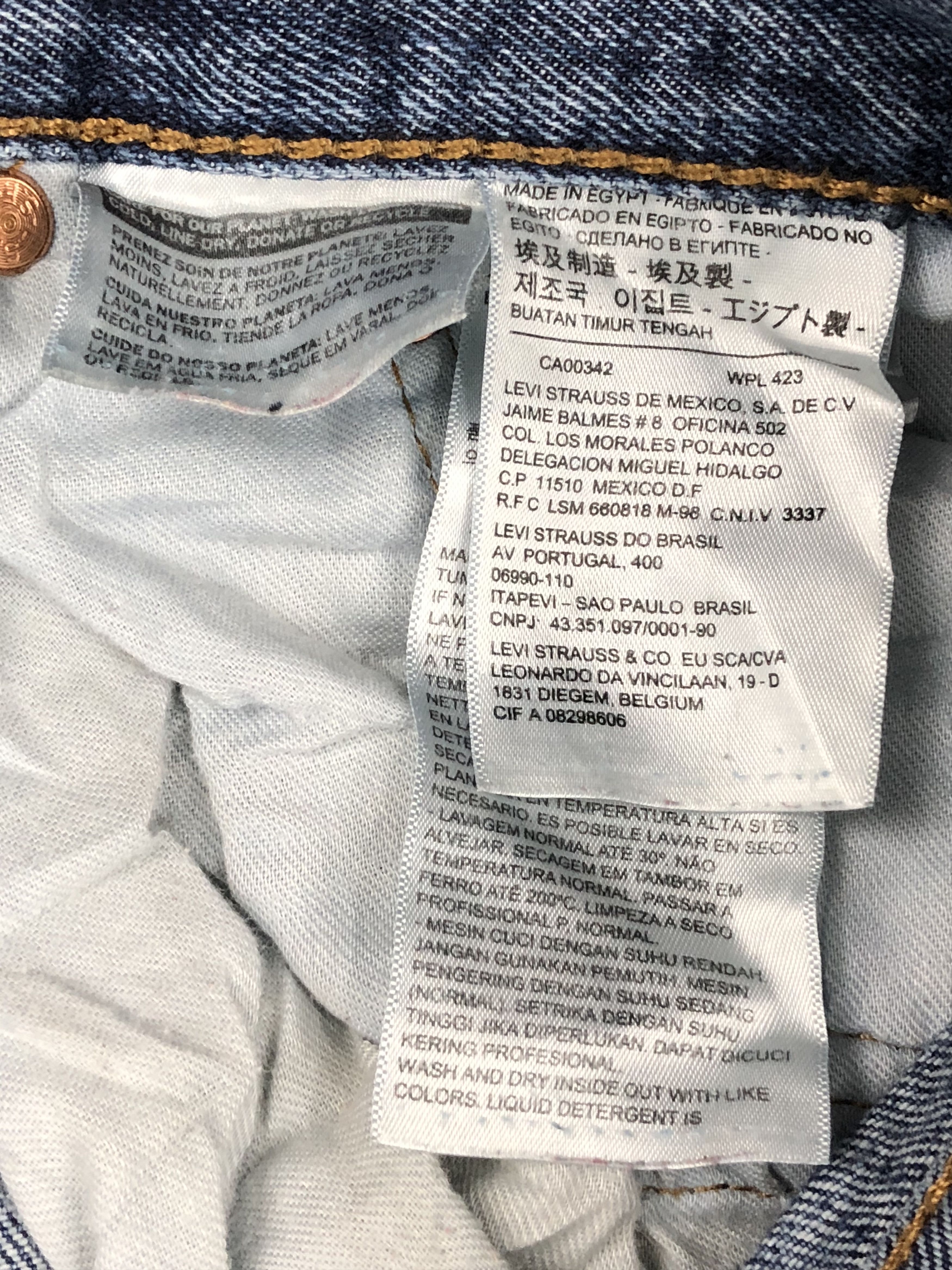 Levi's Vintage Levis 501 Button Fly Distressed Jeans DPP0097 Size US 38 / EU 54 - 11 Thumbnail