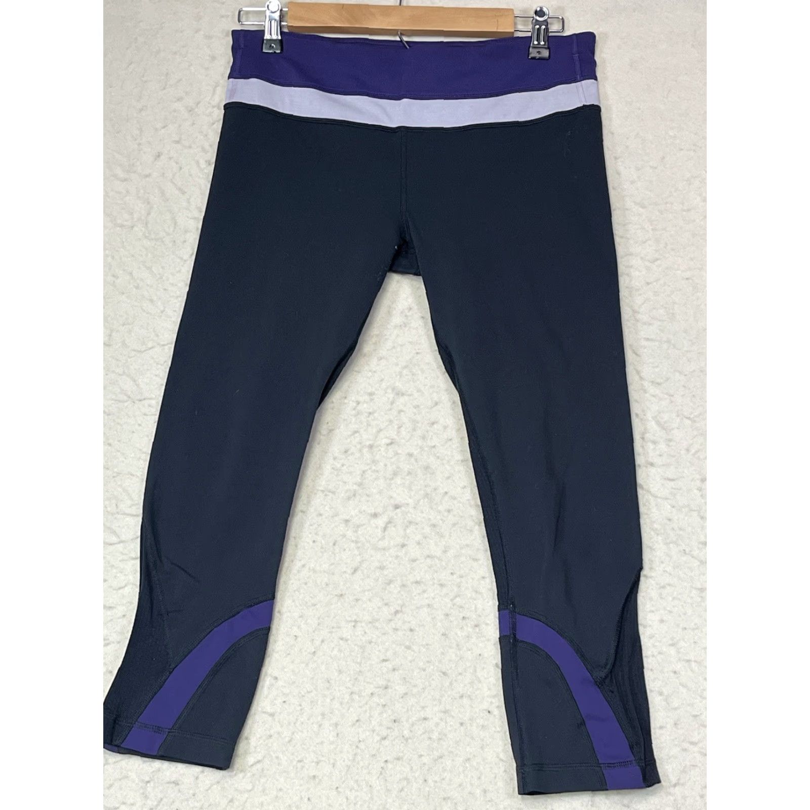 Lululemon Lululemon Black Purple Crop Leggings Size 8 Women's Size 30" / US 8 / IT 44 - 2 Thumbnail
