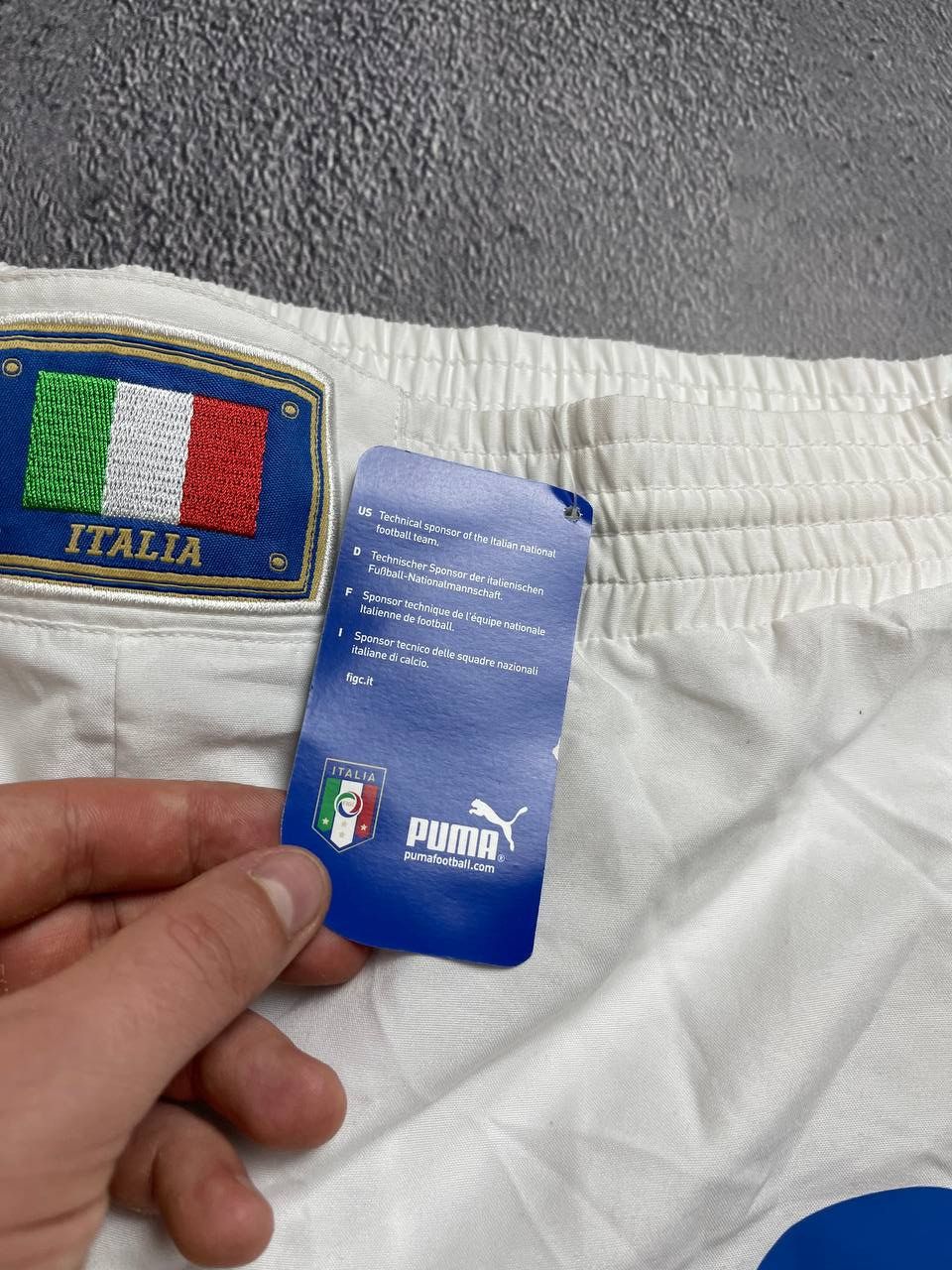 Puma vintage italy football shorts size XL Size US 36 / EU 52 - 3 Thumbnail