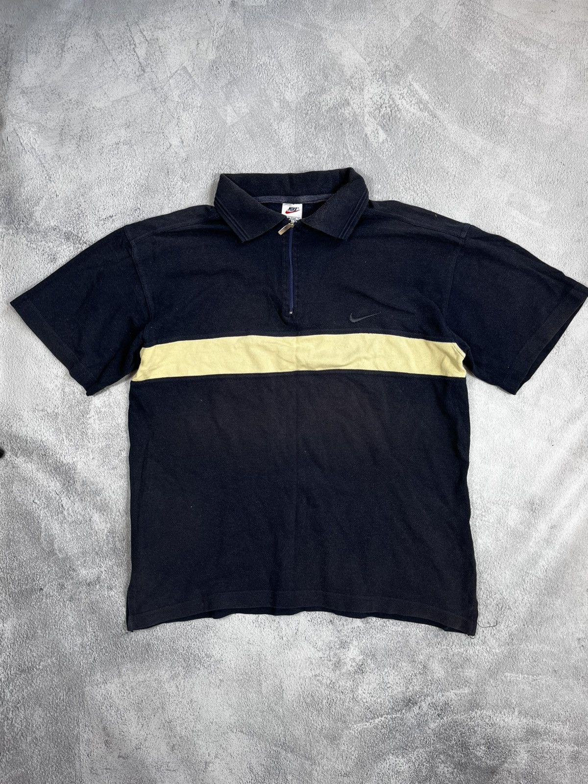 Nike Vintage 90s faded Nike logo polo tee streetwear size L Size US L / EU 52-54 / 3 - 1 Thumbnail