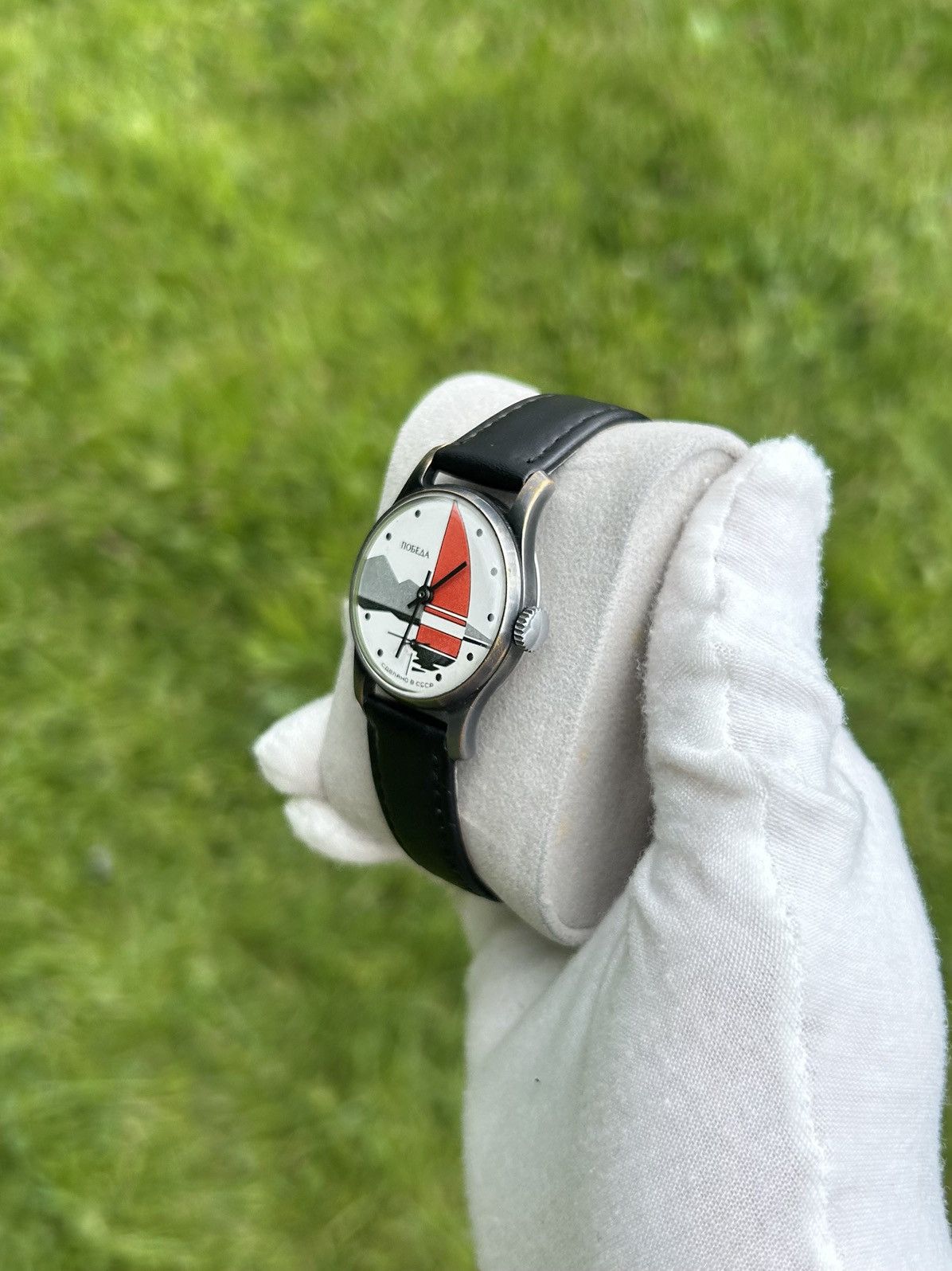Vintage Vintage Watch Pobeda Soviet USSR Mechanical Wristwatch 1980s Size ONE SIZE - 15 Thumbnail