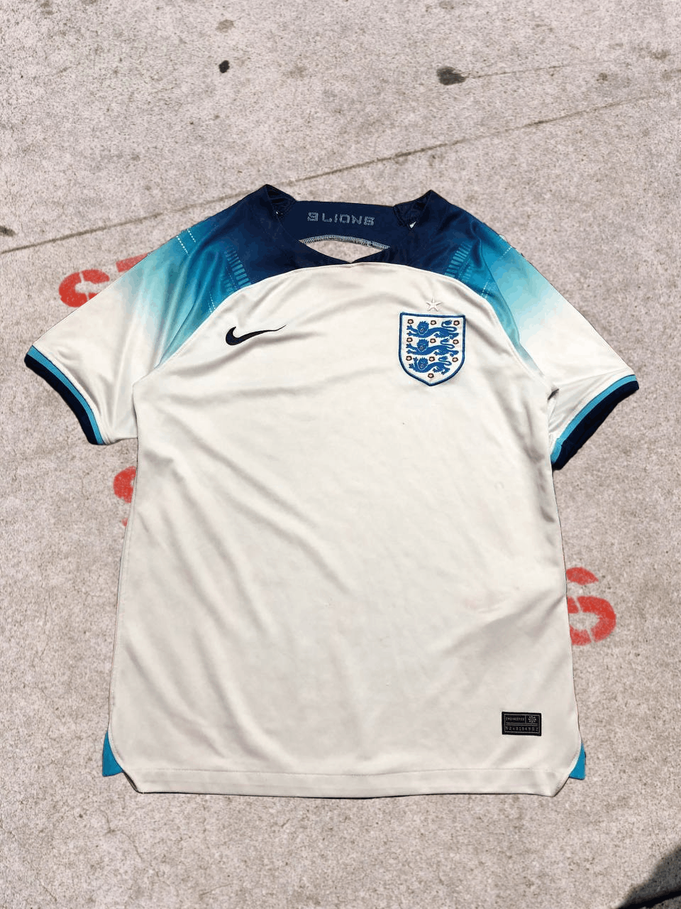 Nike Men's England 2022/23 Nike Home Jersey Size US S / EU 44-46 / 1 - 1 Thumbnail